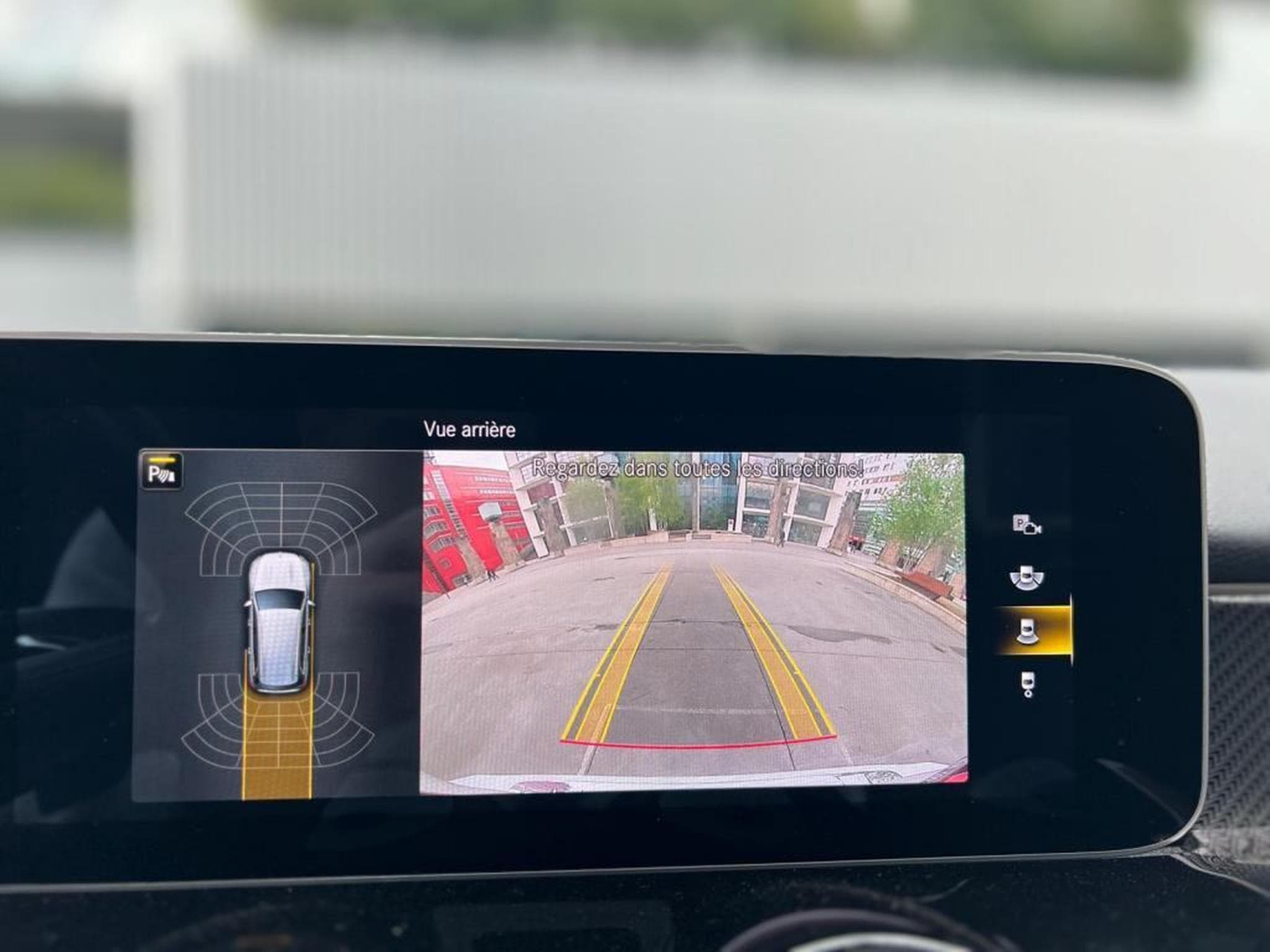 Mercedes GLB 250 (2021) - Photo 20