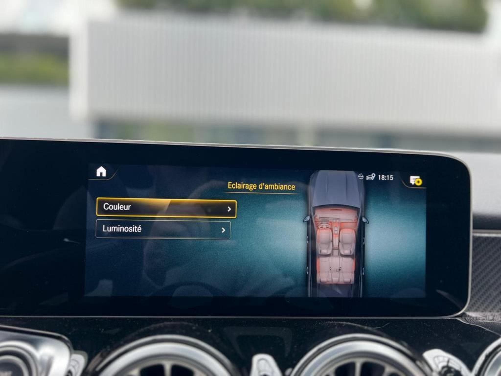 Mercedes GLB 250 (2021) - Photo 22