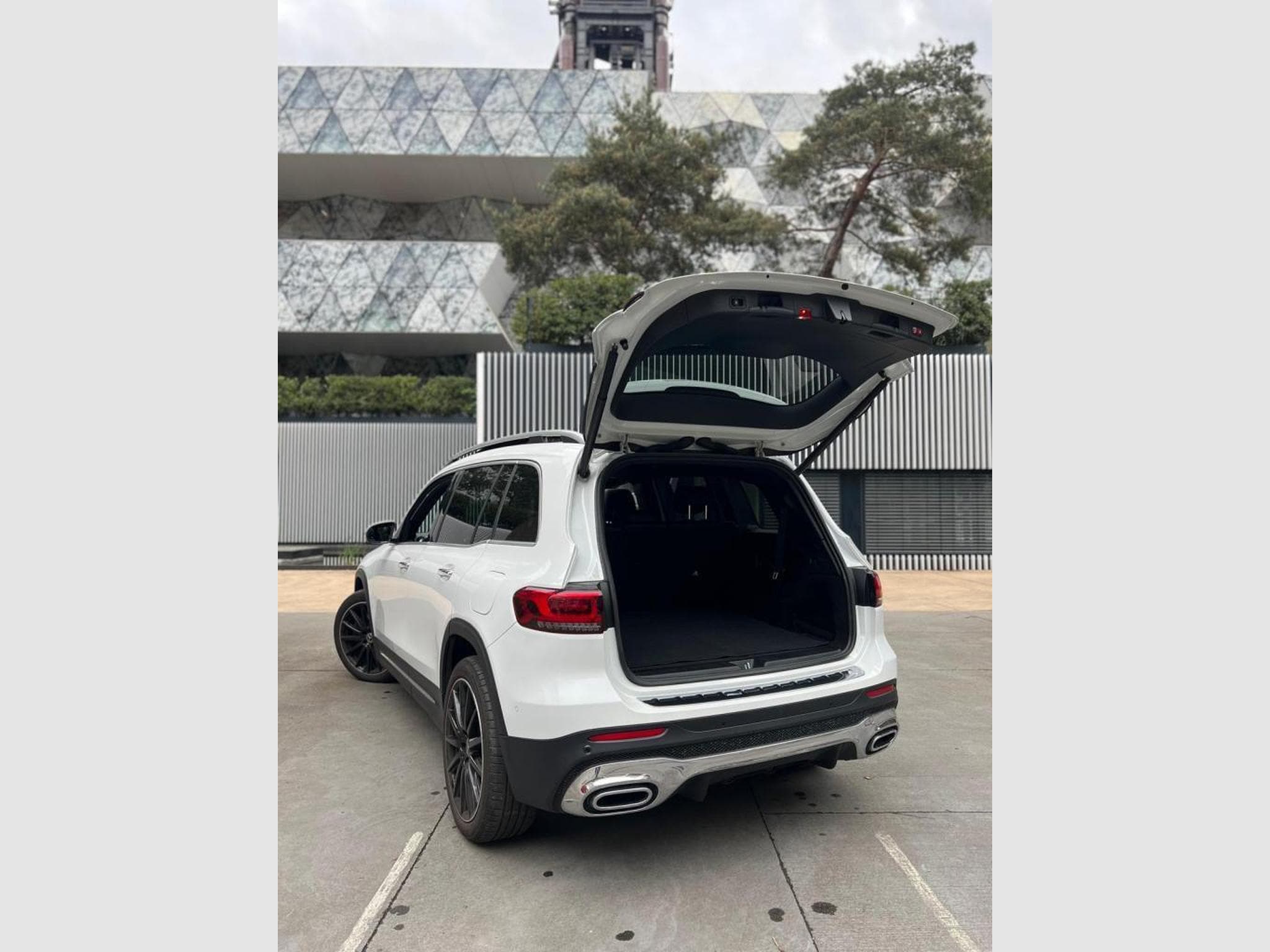 Mercedes GLB 250 (2021) - Photo 11