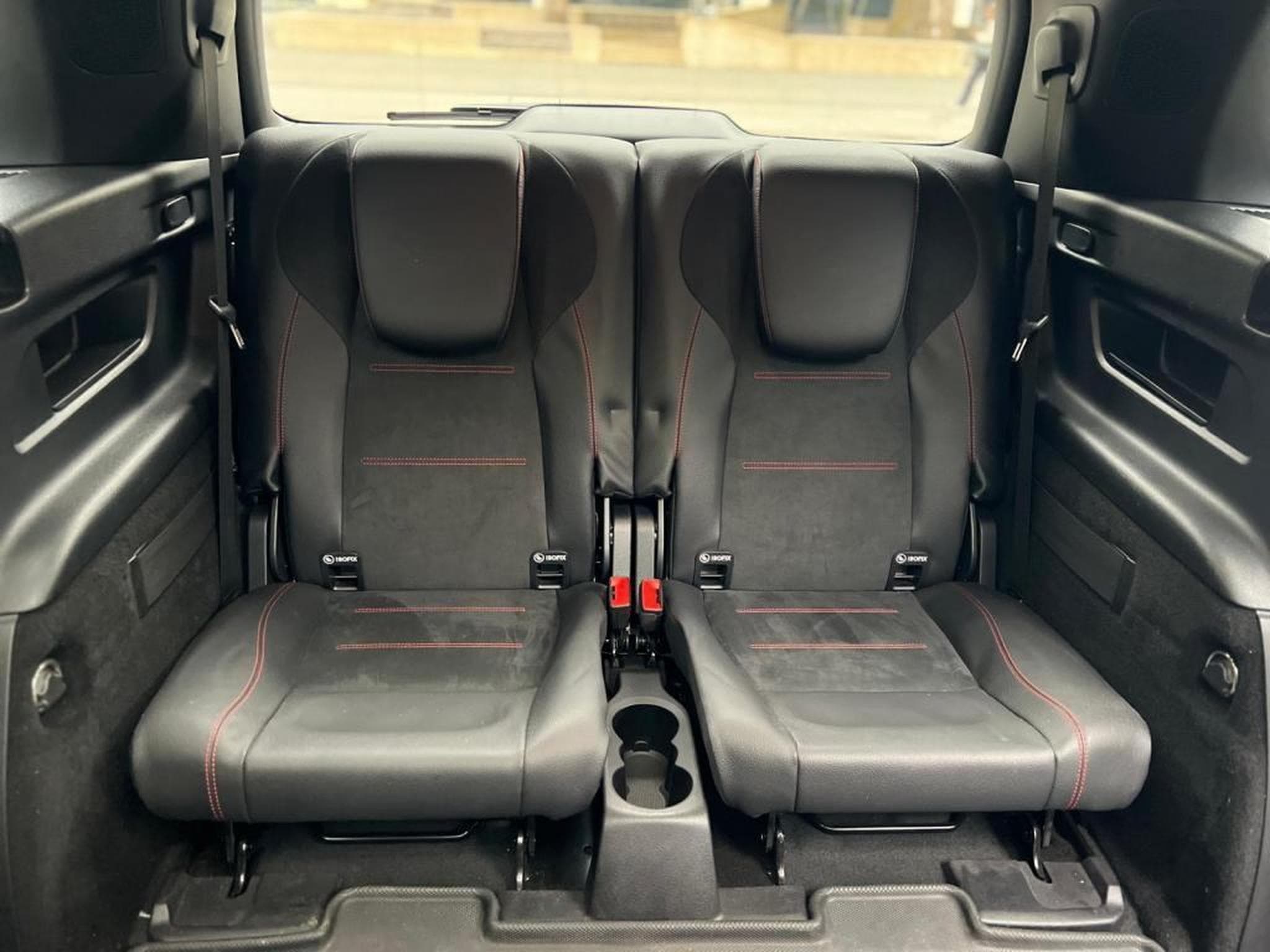 Mercedes GLB 250 (2021) - Photo 19