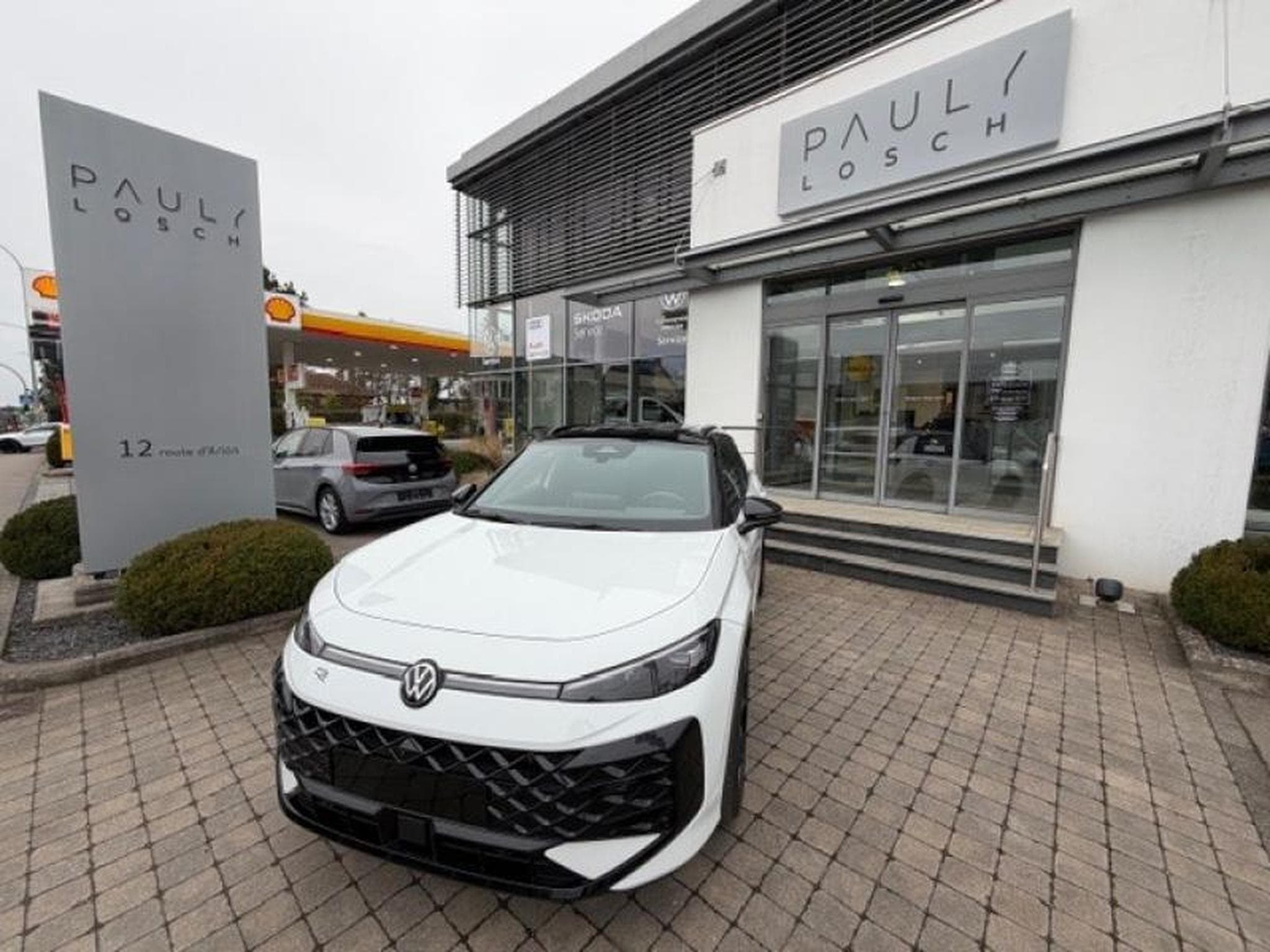 VW T-Roc R-LINE (2025) - Photo 4