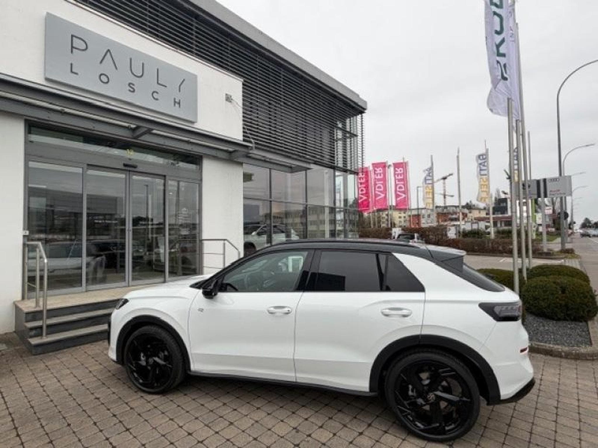 VW T-Roc R-LINE (2025) - Photo 7