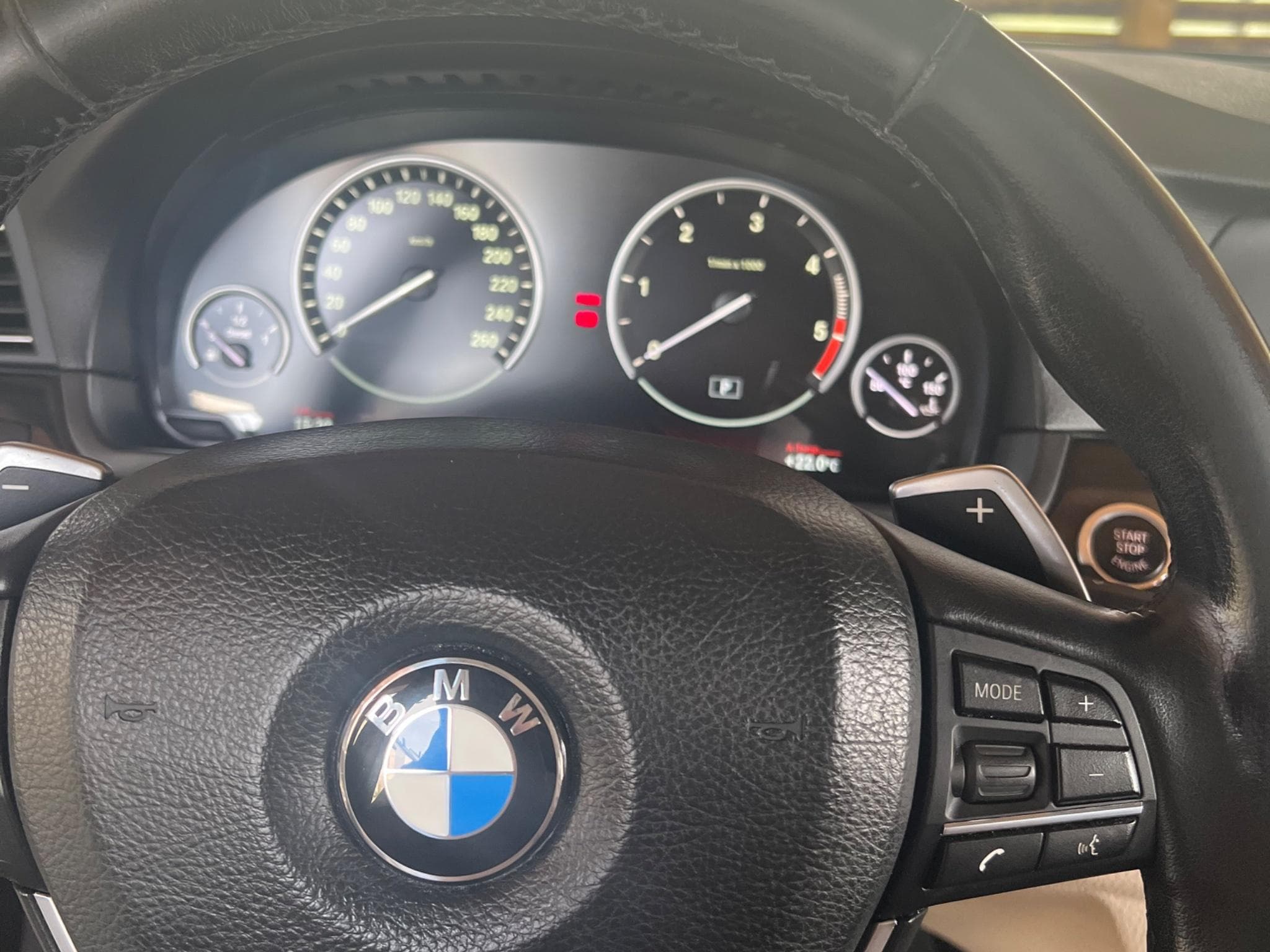 BMW 530 530D X-Drive (2011) - Photo 6