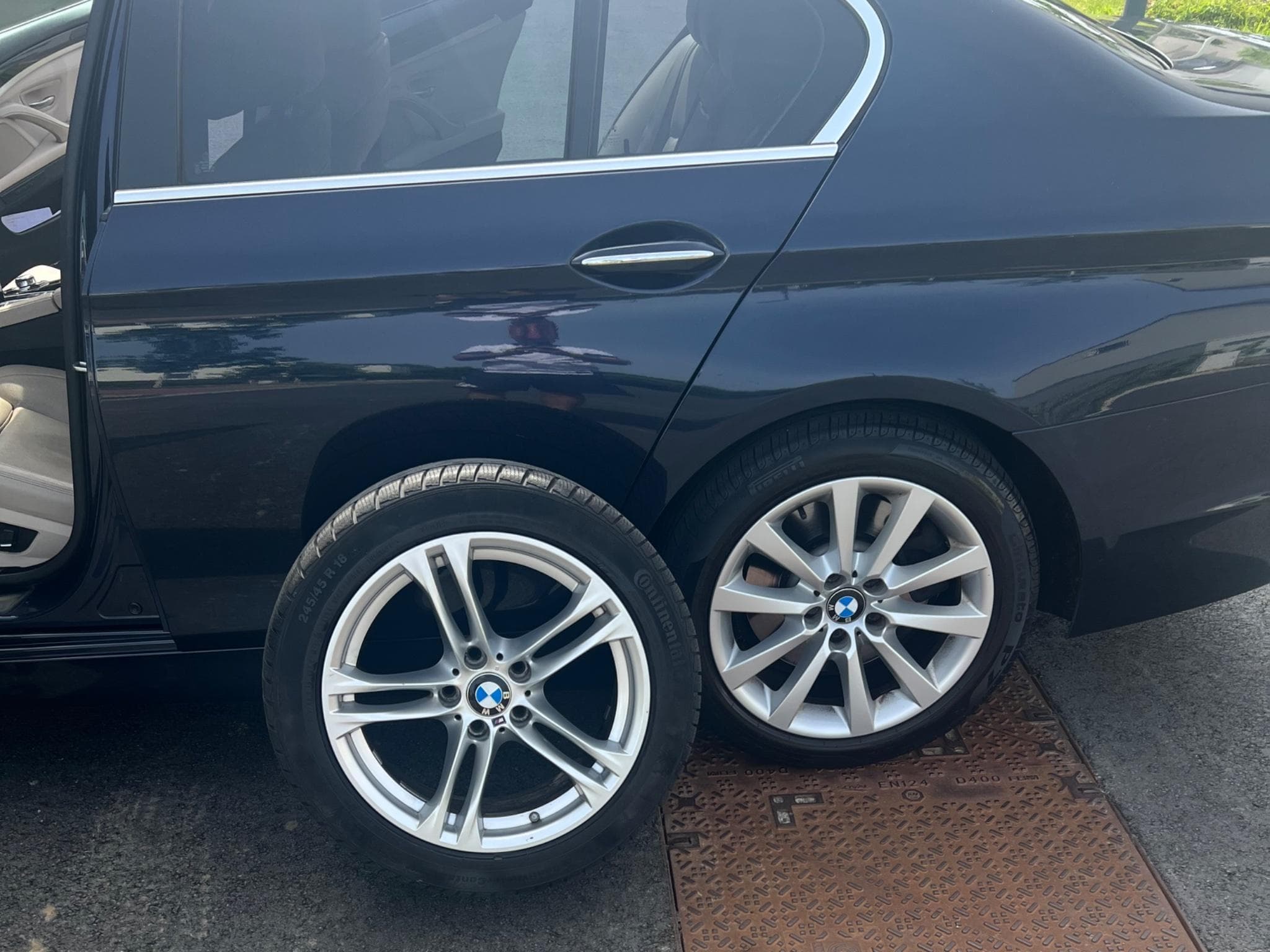 BMW 530 530D X-Drive (2011) - Photo 10