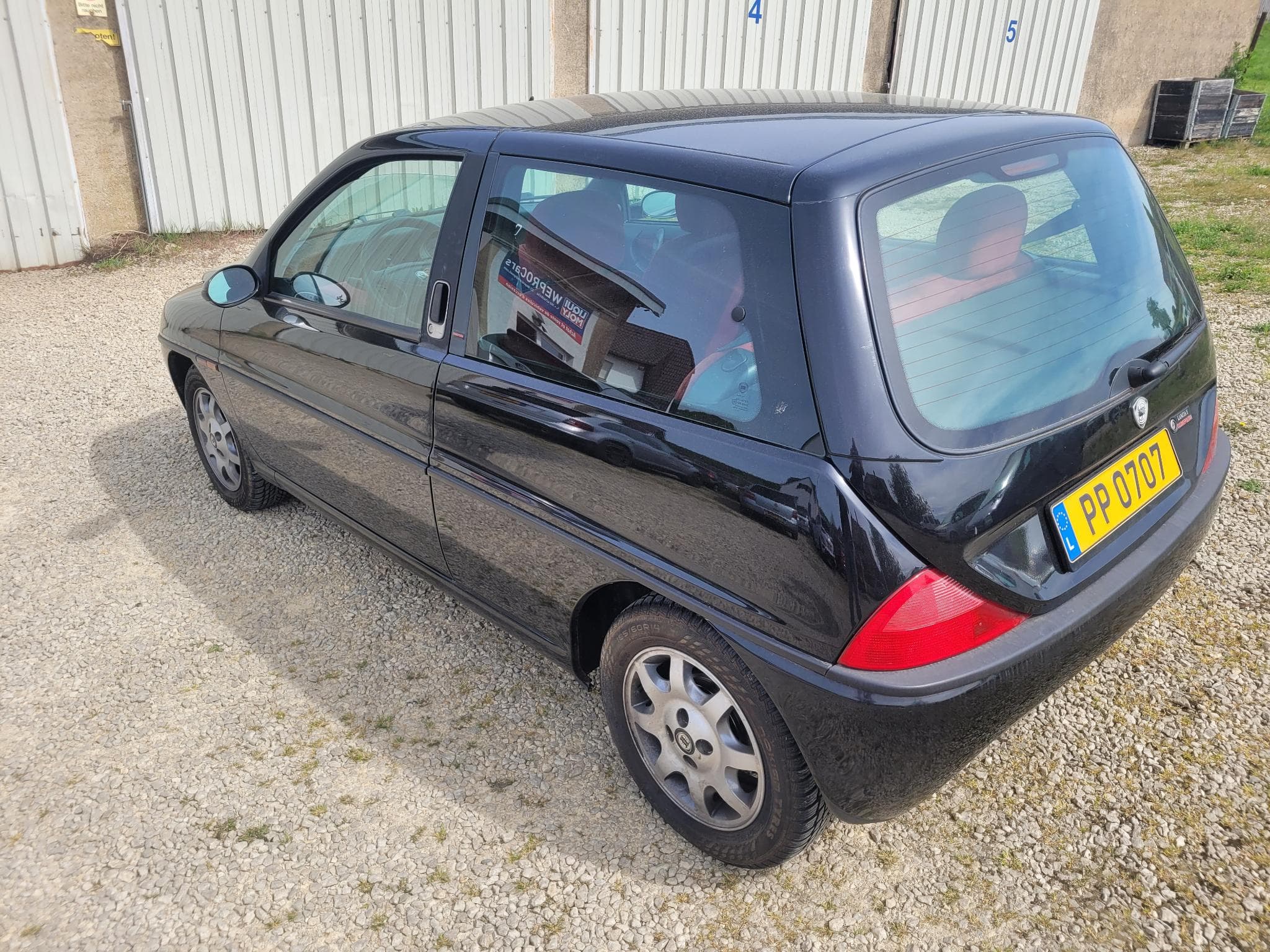 Lancia Ypsilon COSMOPOLITAN (2001) - Photo 2
