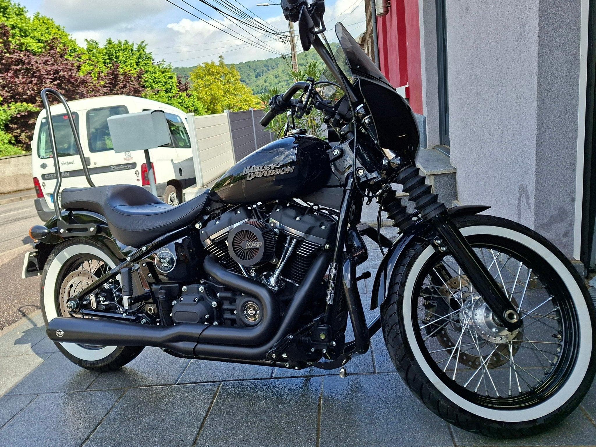 Harley-Davidson Softail Street Bob Street Bob (2020) - Photo 1