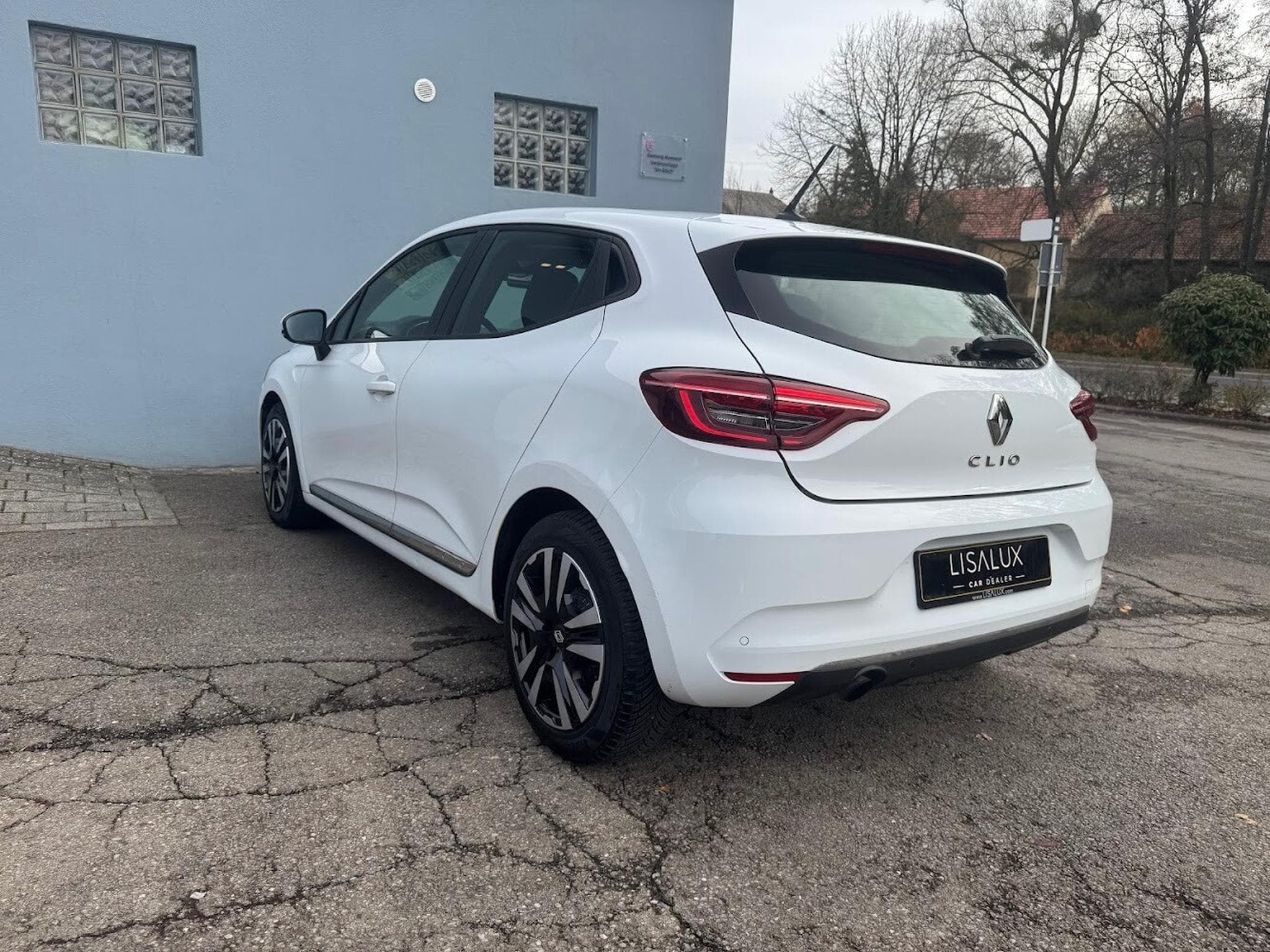 Renault Clio V CORPORAT EDITION 1.0 TCE 100 APPLECARPLAY 1 ERE MAIN (2020) - Photo 5