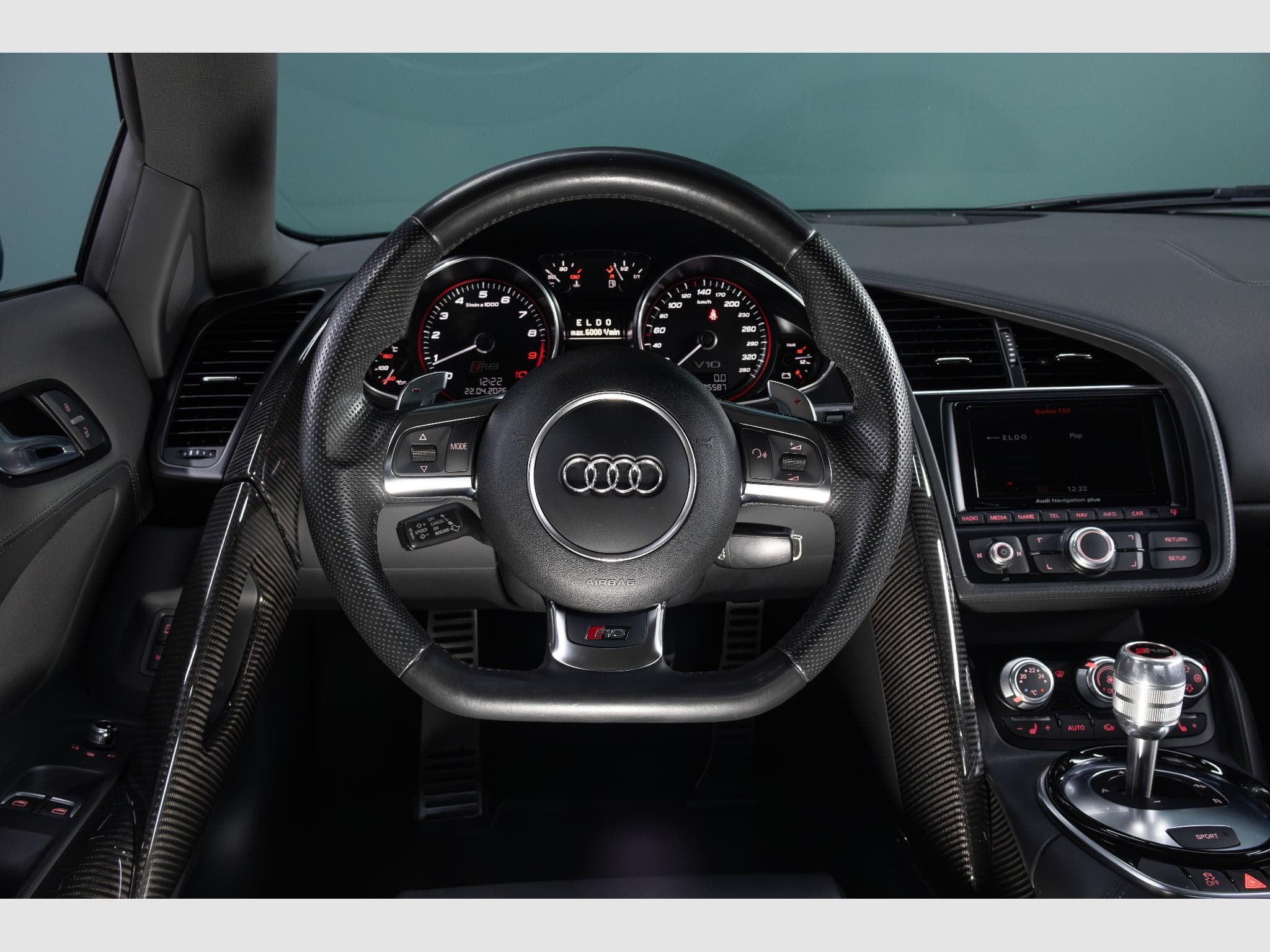 Audi R8 V10 PLUS 5.2 FSI QUATTRO S-TRONIC (2014) - Photo 14
