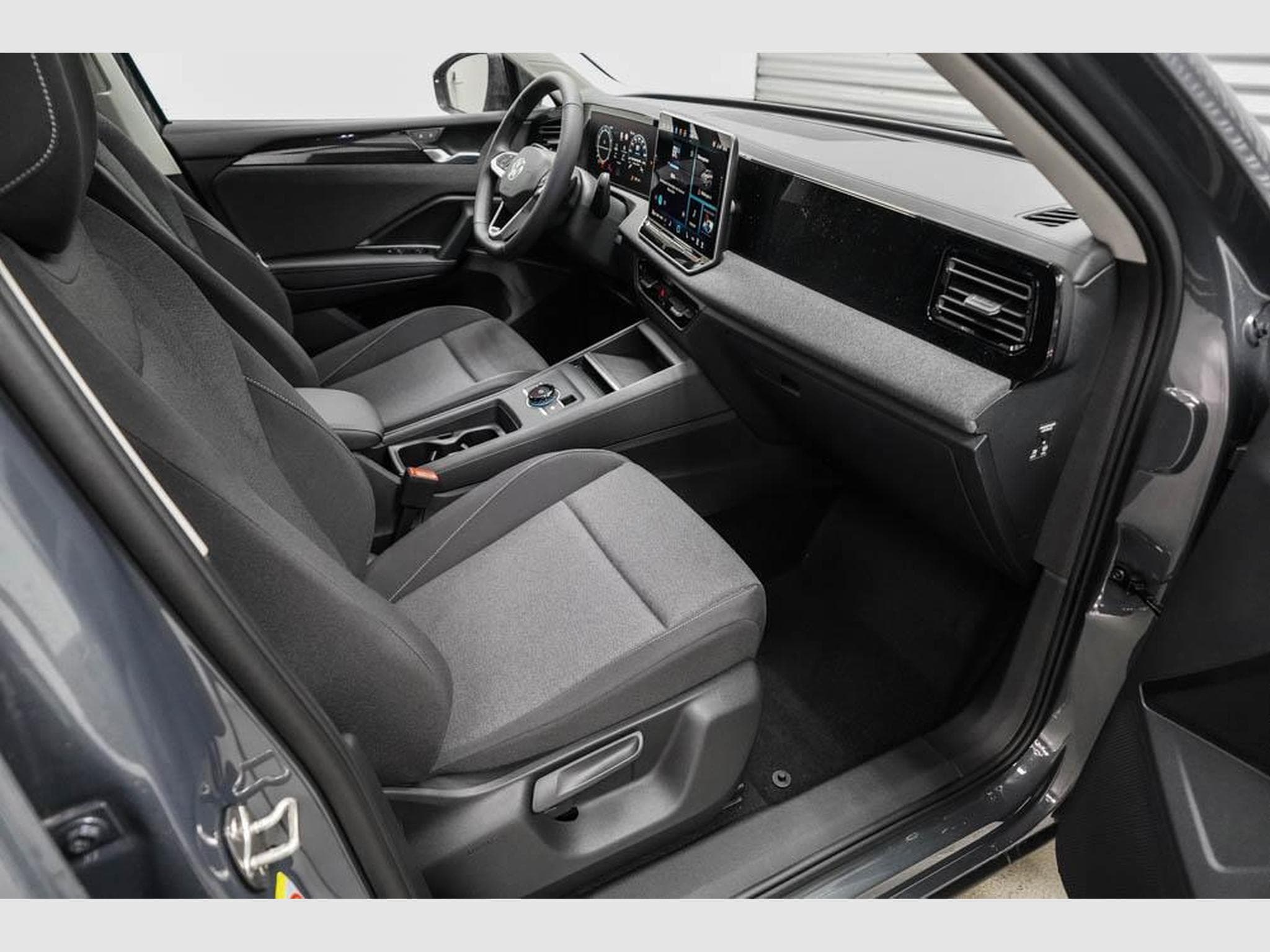 VW Tiguan 1,5 eTSI DSG (2026) - Photo 21