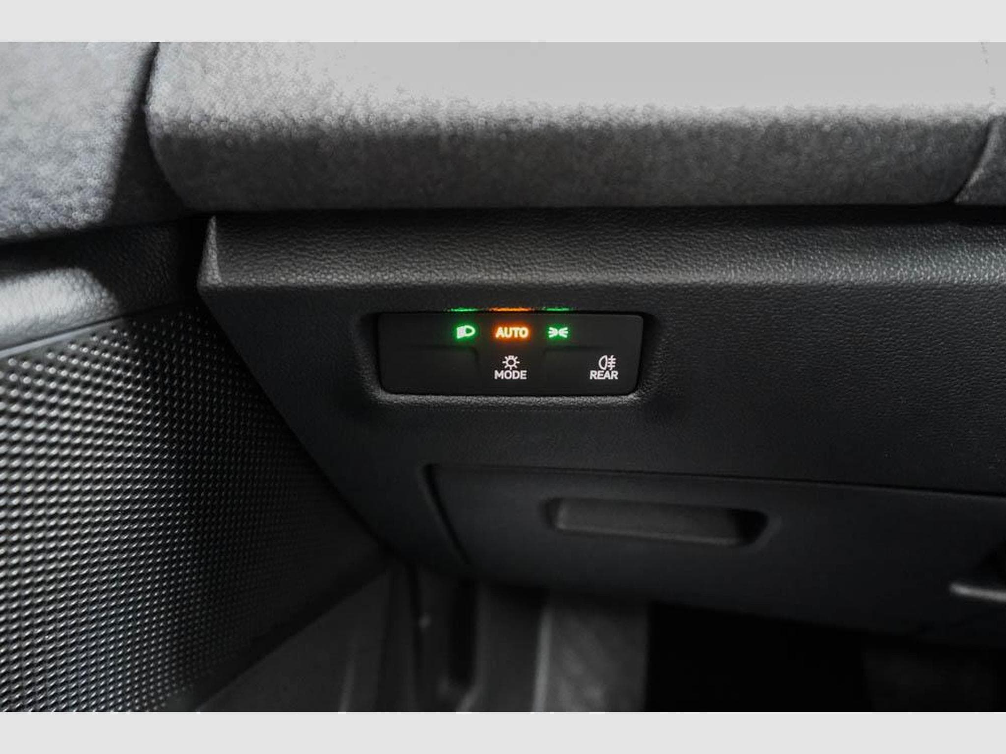 VW Tiguan 1,5 eTSI DSG (2026) - Photo 12