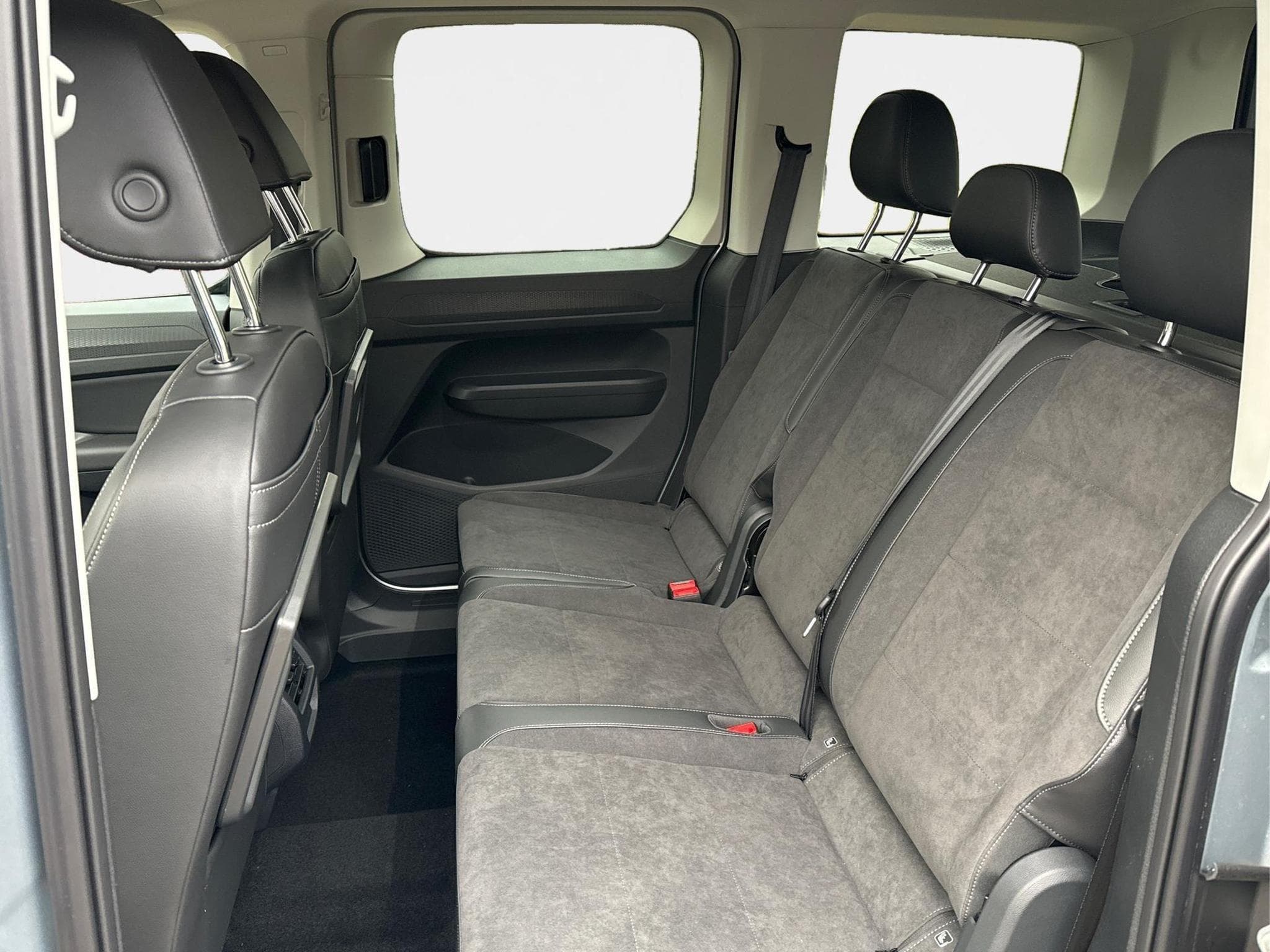 VW Caddy Style (2026) - Photo 15