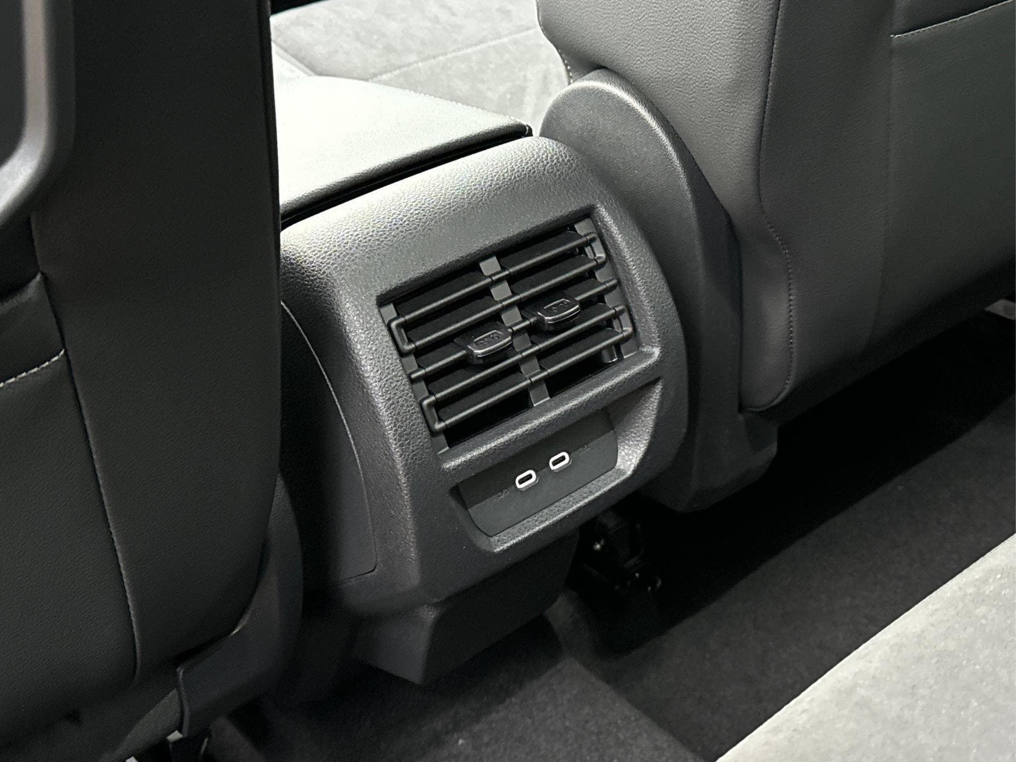 VW Caddy Style (2026) - Photo 16