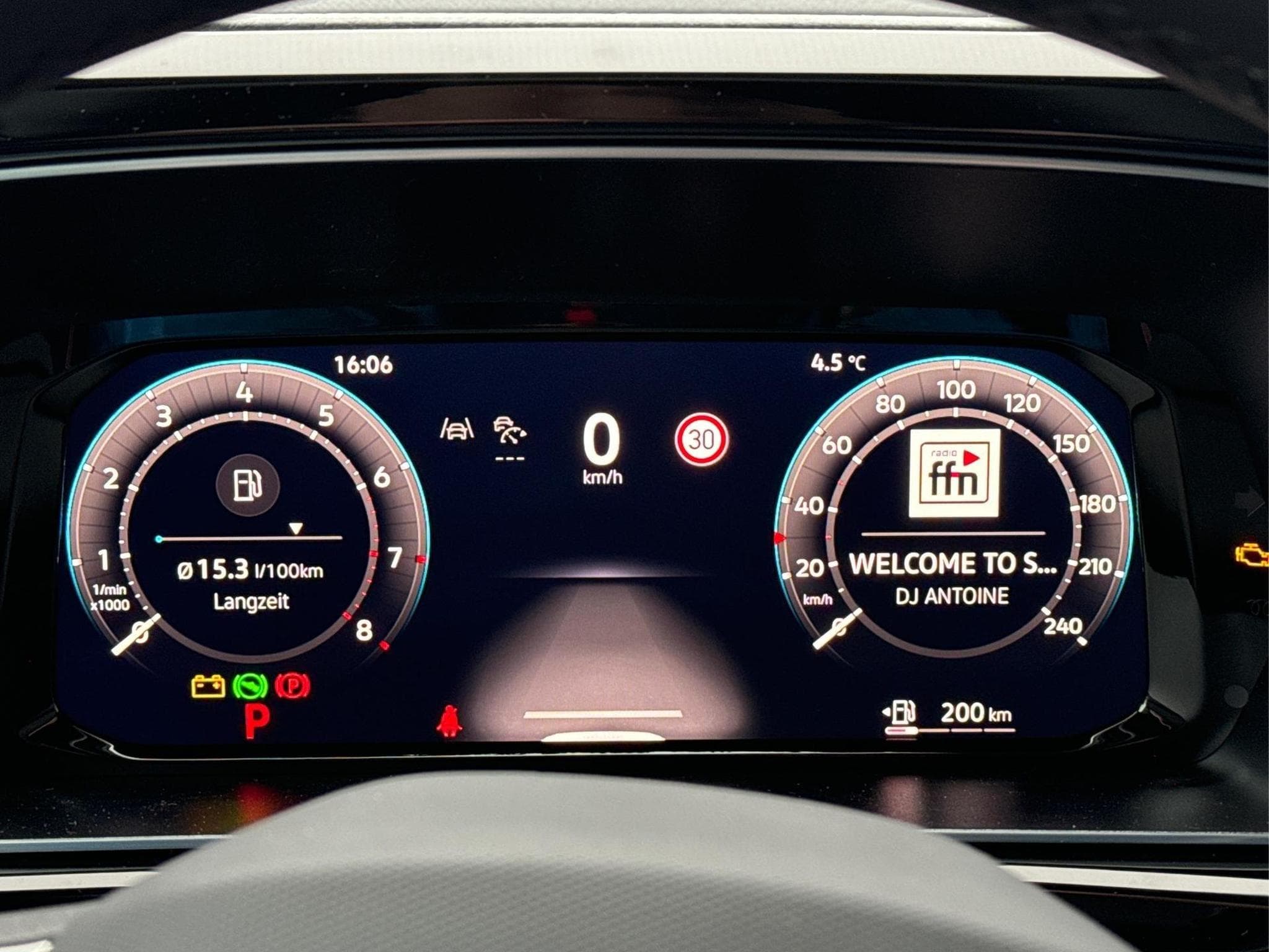 VW Caddy Style (2026) - Photo 22