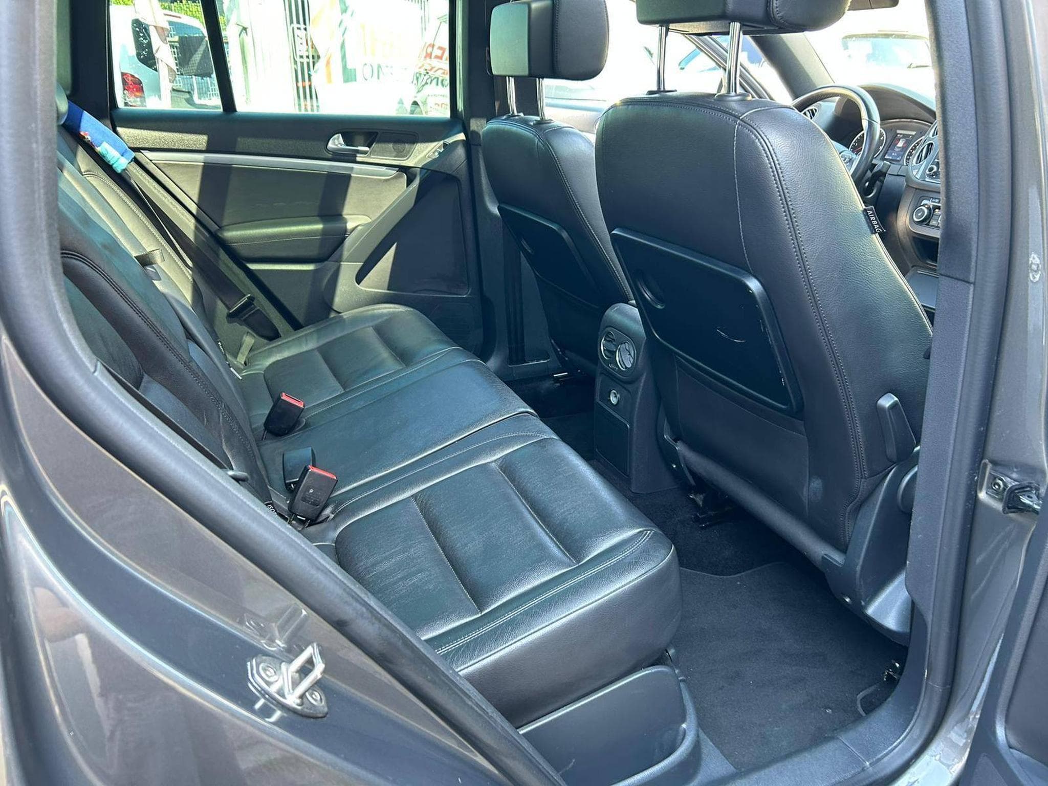 VW Tiguan 2.0 TDI 177CV DSG R LINE 4 MOTION LED PANORAMA CUIR (2014) - Photo 13