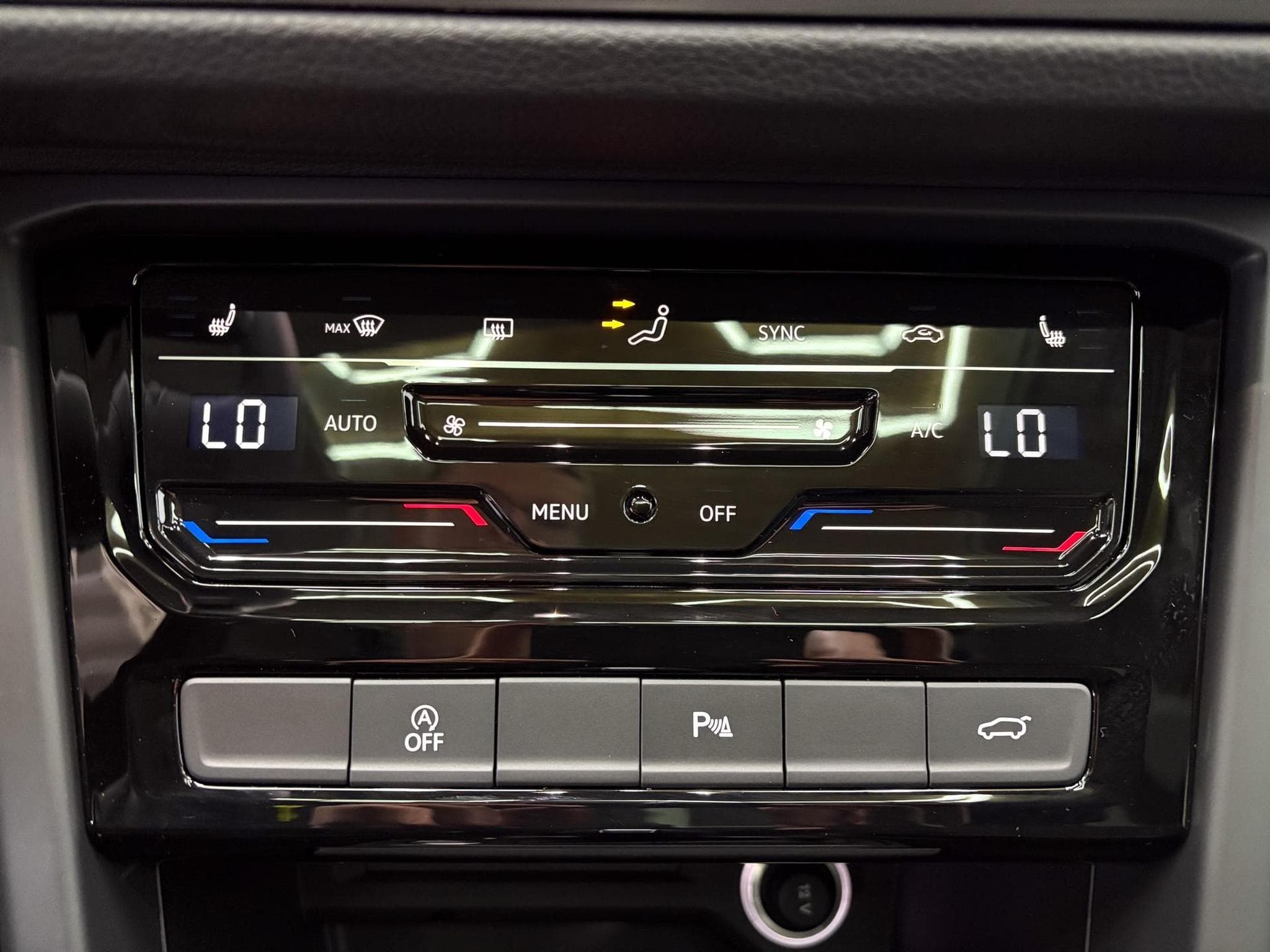 VW Touran Family (2026) - Photo 23