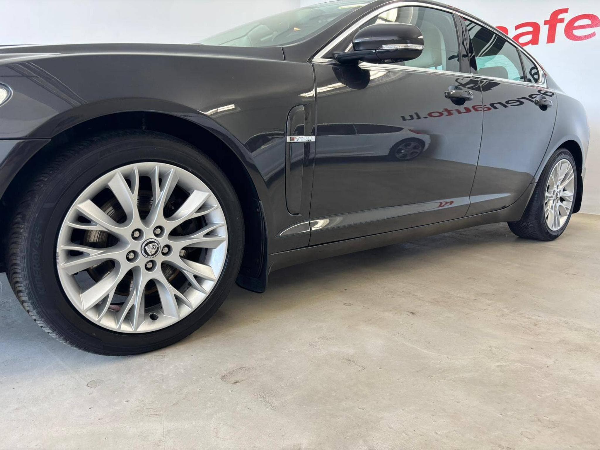 Jaguar XF 3.0 V6 Diesel Premium Luxury (2011) - Foto 7