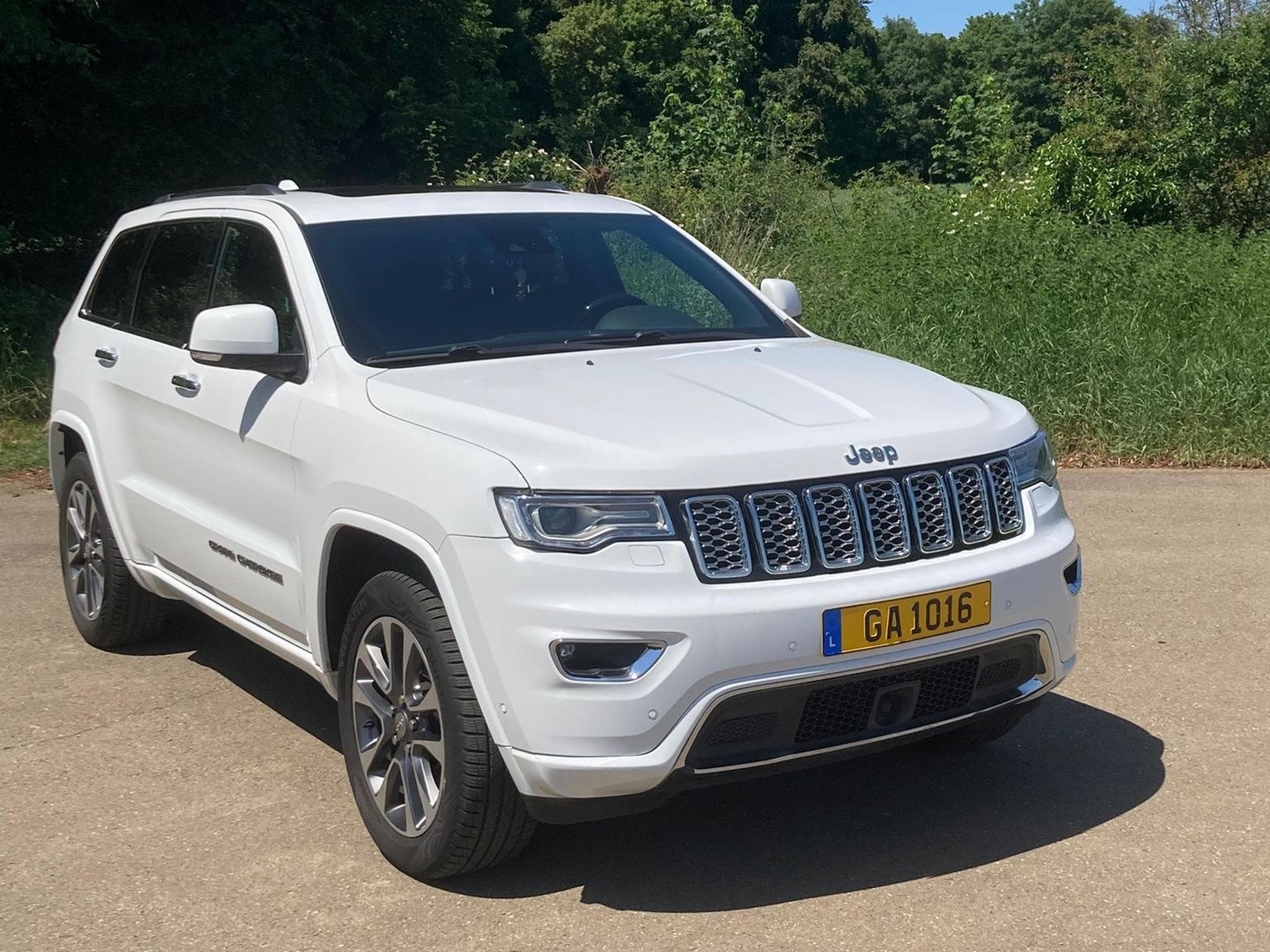 Jeep Grand Cherokee Overland (2017) - Photo 1