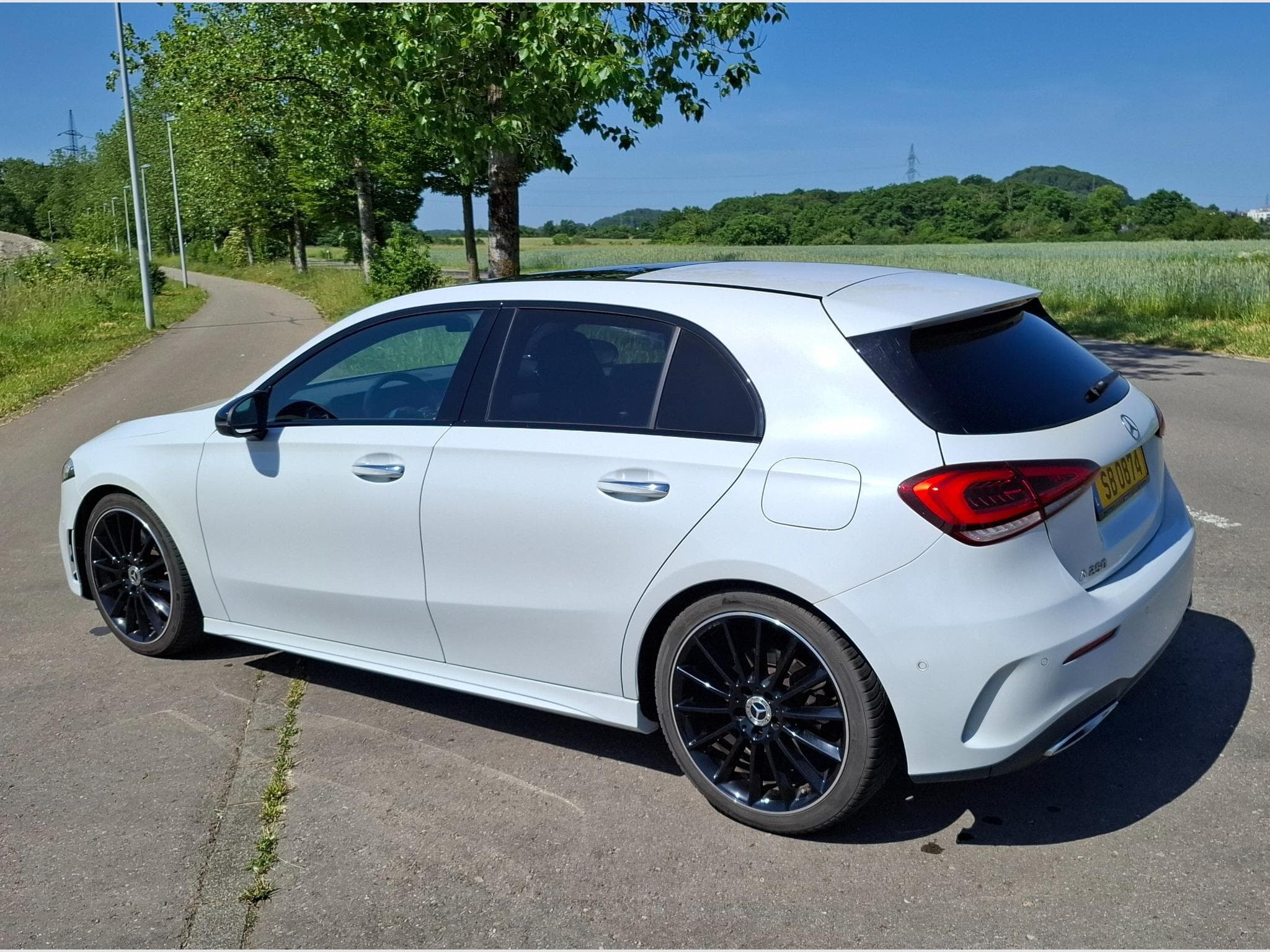 Mercedes A 250 AMG Line 7G-DCT (2019) - Photo 2