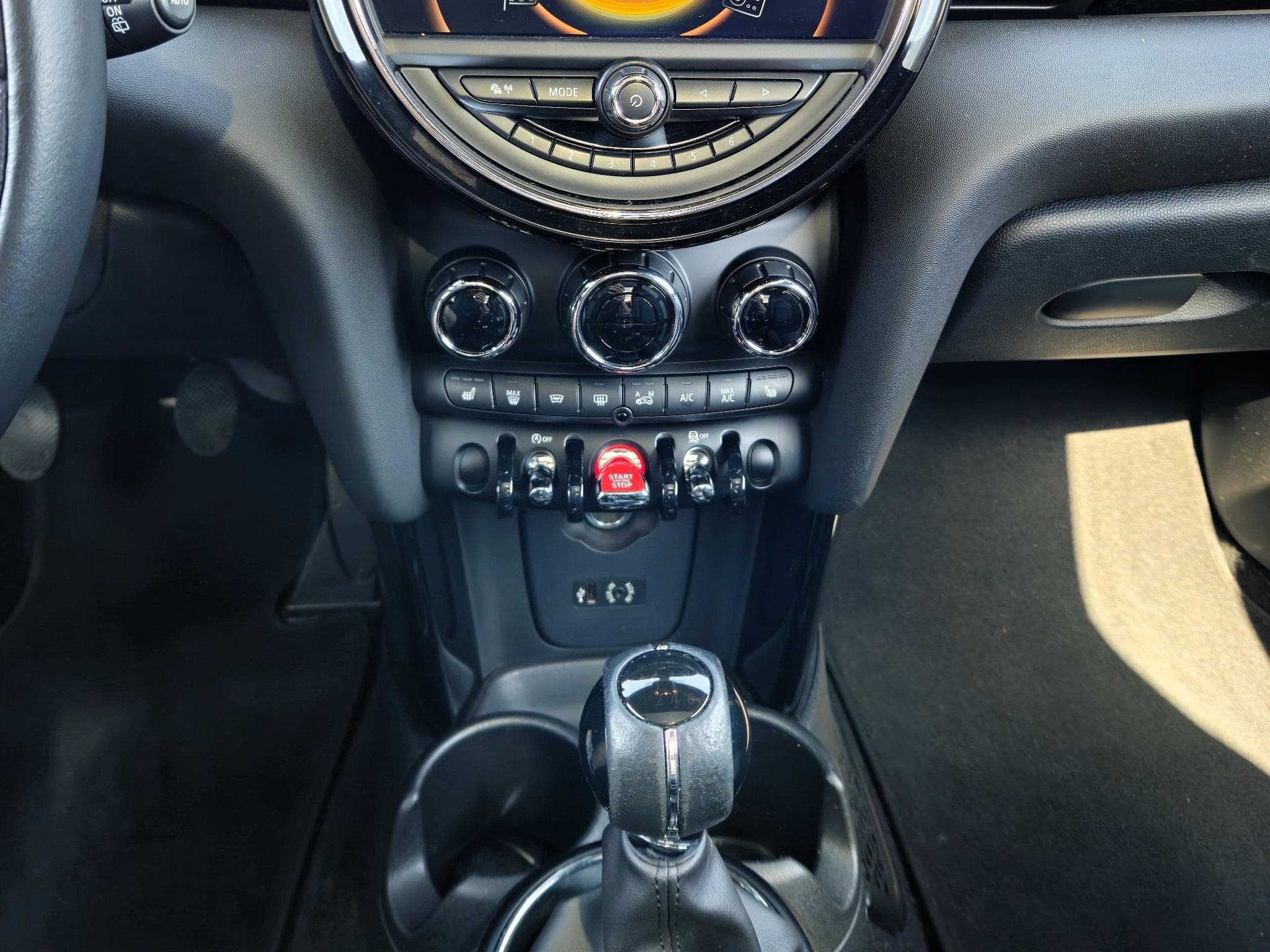 Mini Cooper Cooper S / Pack JCW+Cuir+Toit Pano+Navi+ (2014) - Photo 11