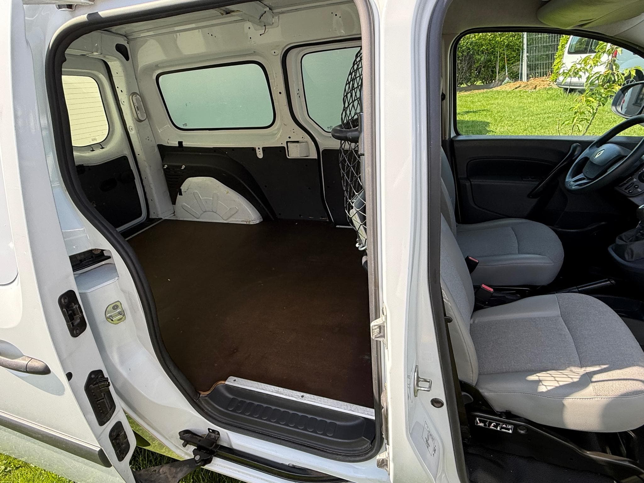 Renault Kangoo 1.5dci 95cv 2 portes latérales (2021) - Foto 11