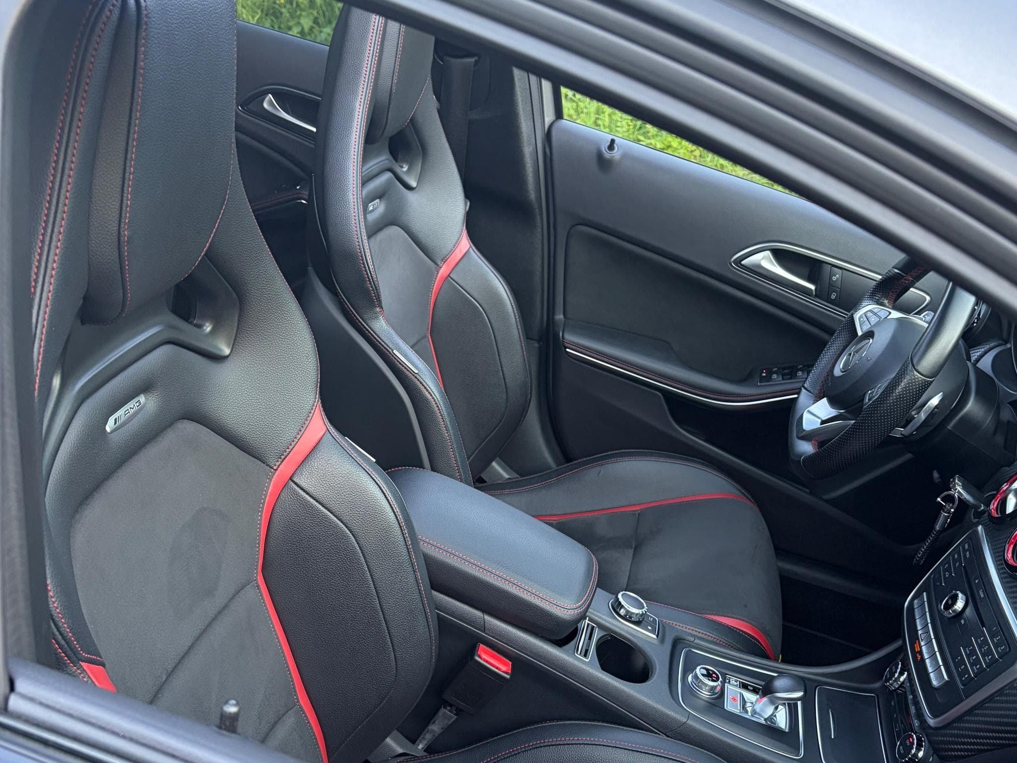 Mercedes A 45 AMG (2017) - Photo 3