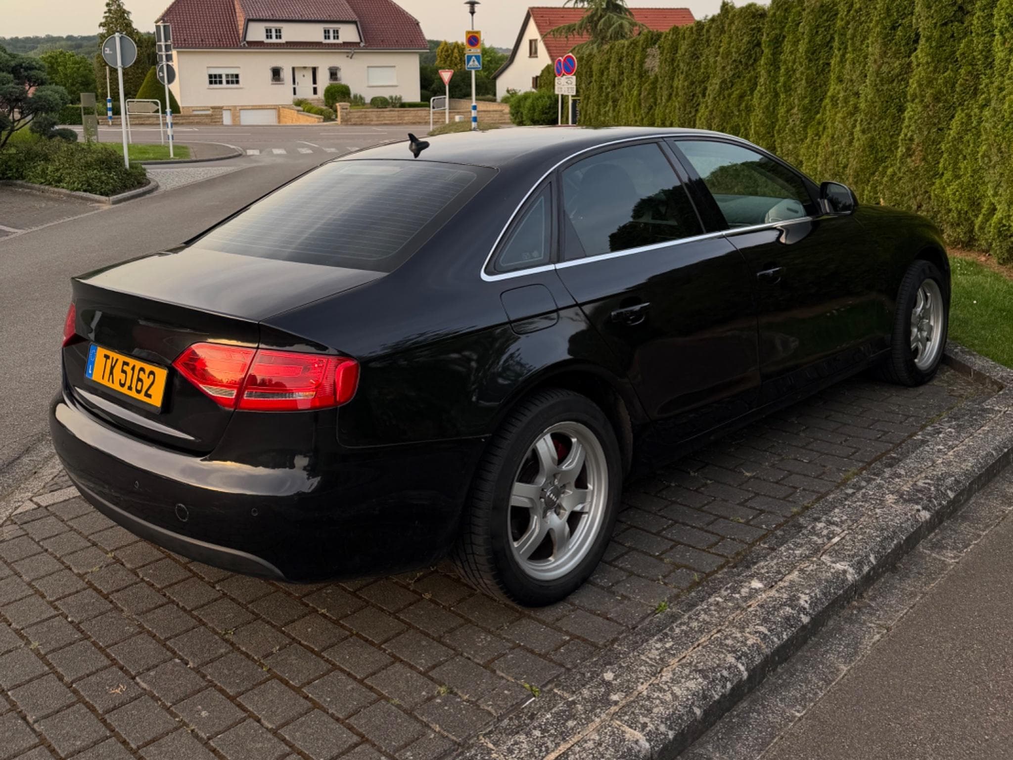 Audi A4 (2009) - Photo 3