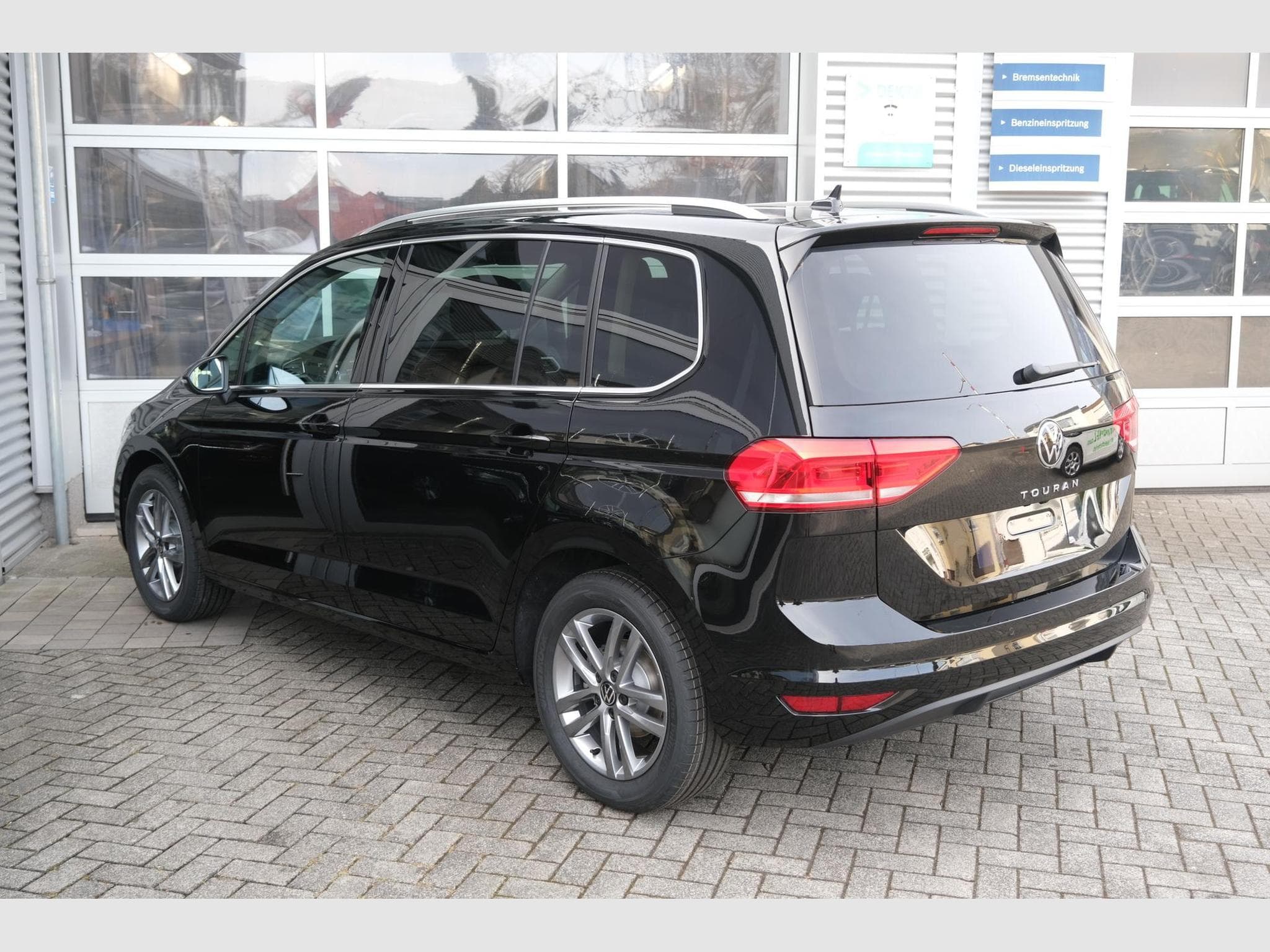 VW Touran 1.5 TSI Edition (2026) - Photo 19