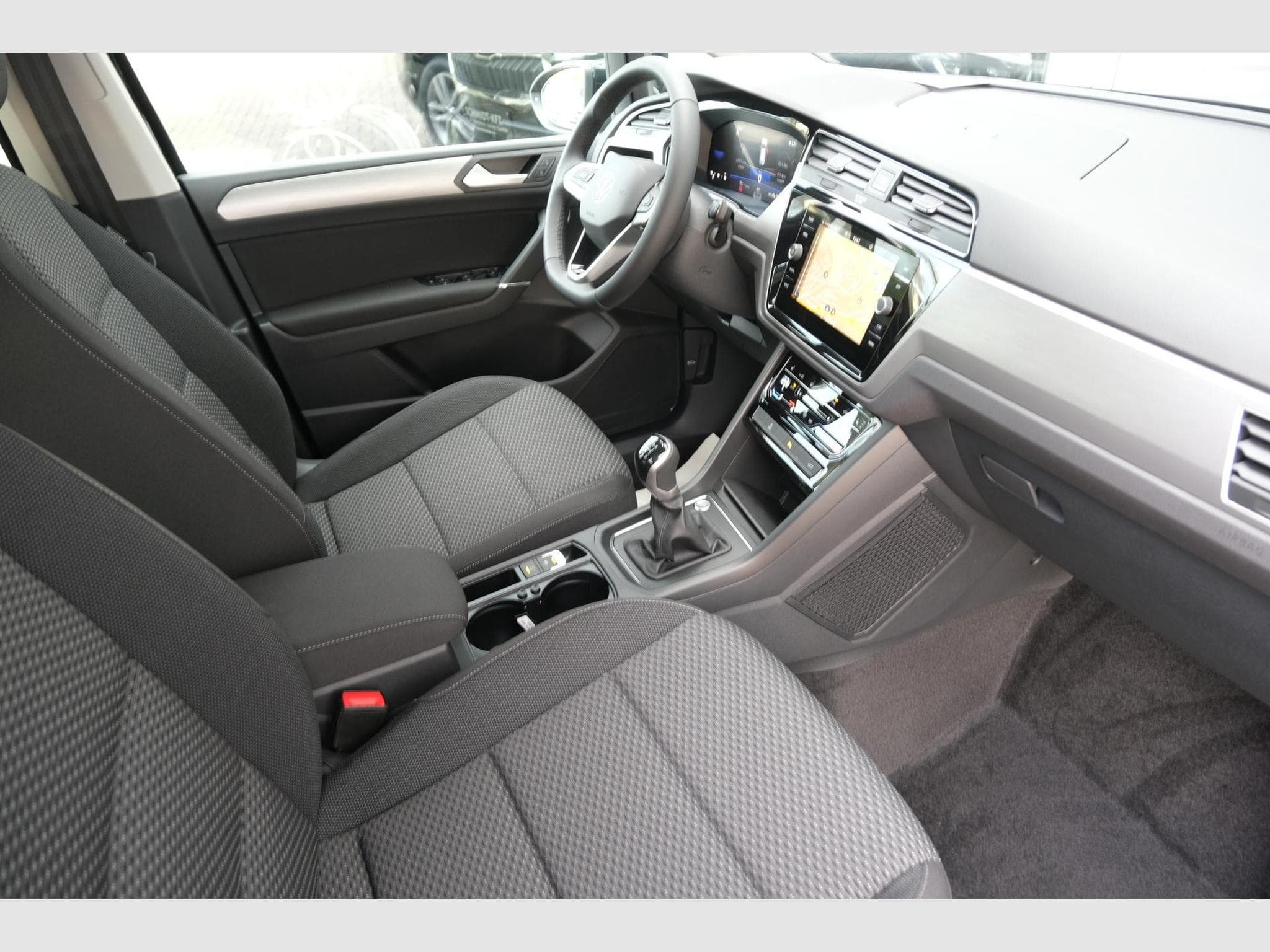 VW Touran 1.5 TSI Edition (2026) - Photo 21