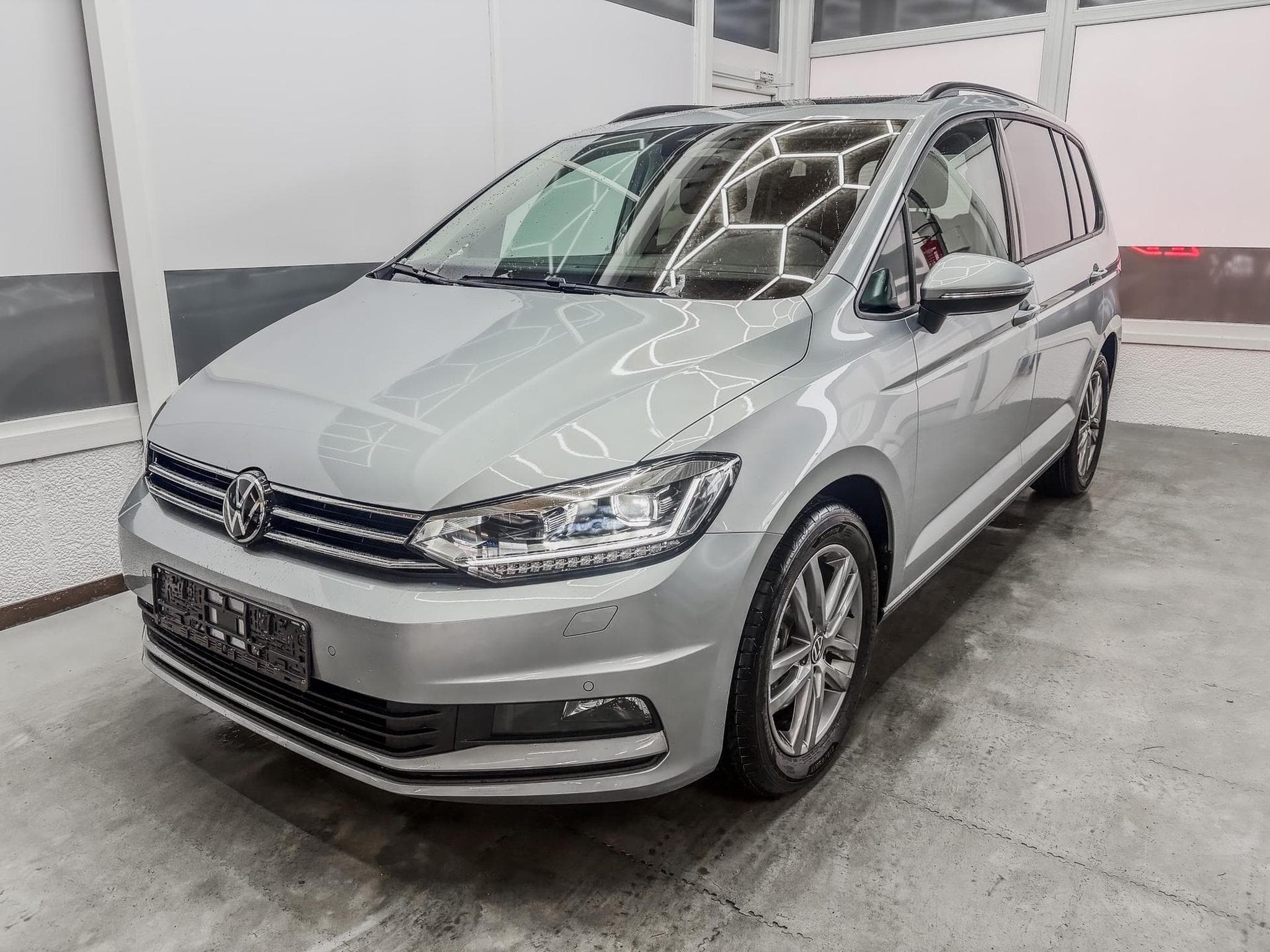 VW Touran Family (2026) - Photo 1