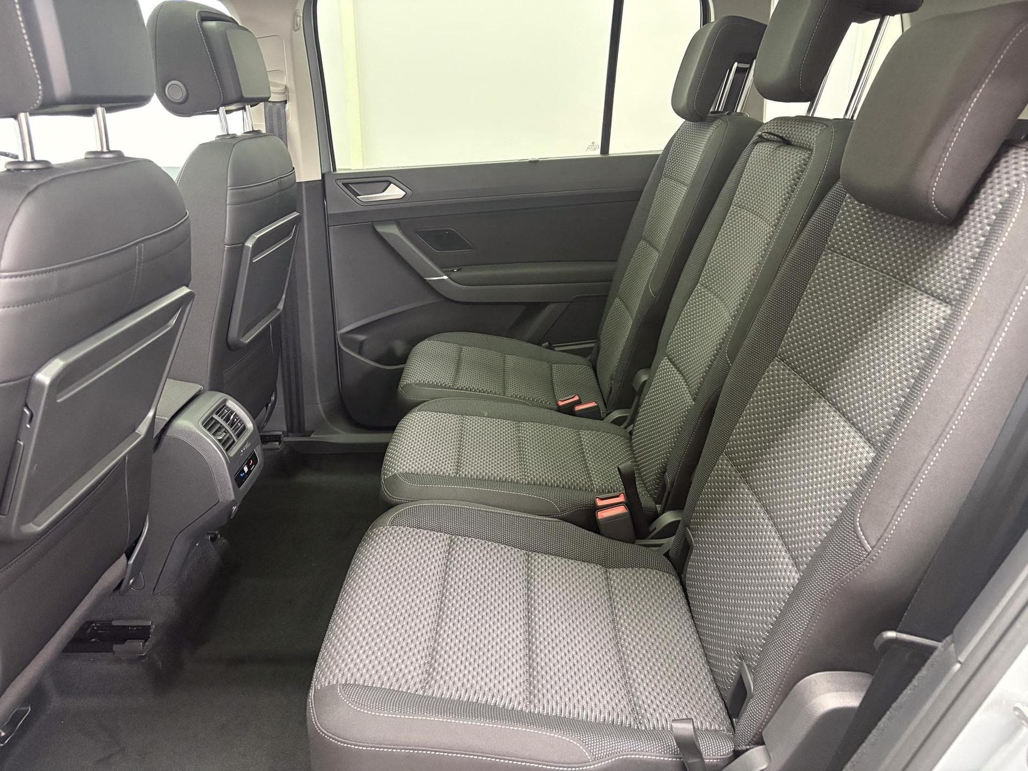 VW Touran Family (2026) - Photo 13