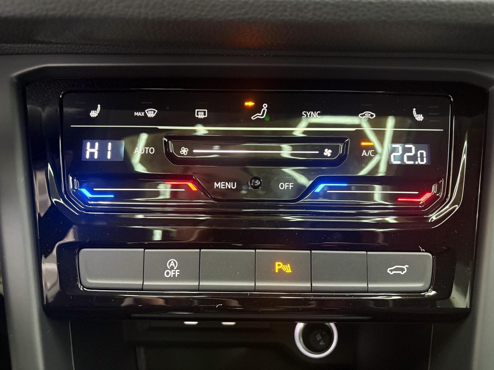 VW Touran Family (2026) - Photo 24