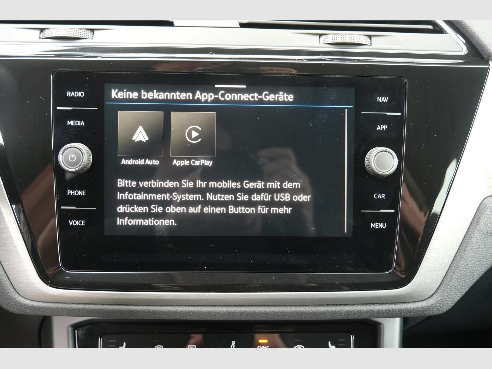 VW Touran 1.5 TSI DSG (2026) - Photo 15