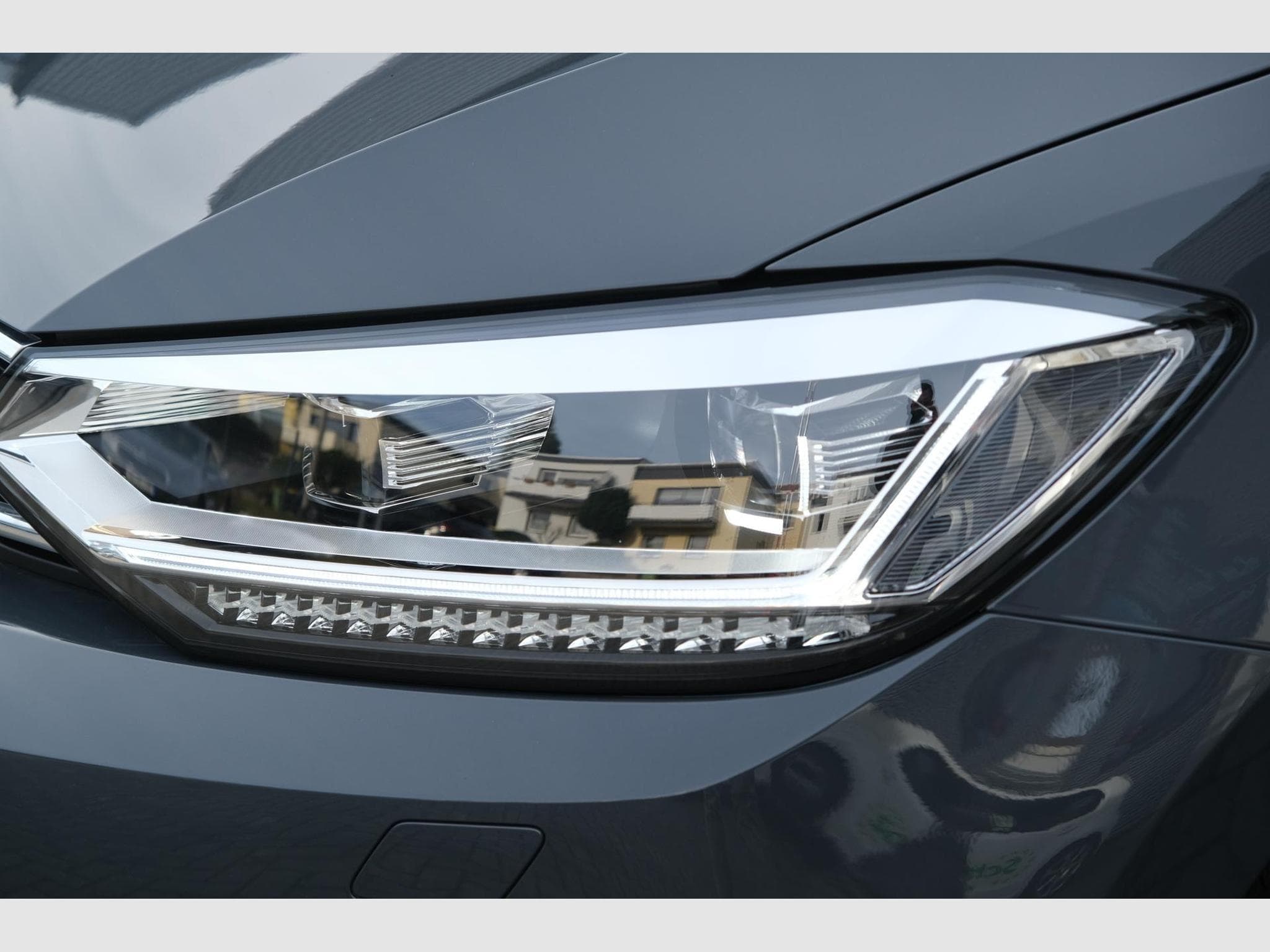 VW Touran 1.5 TSI DSG (2026) - Photo 18