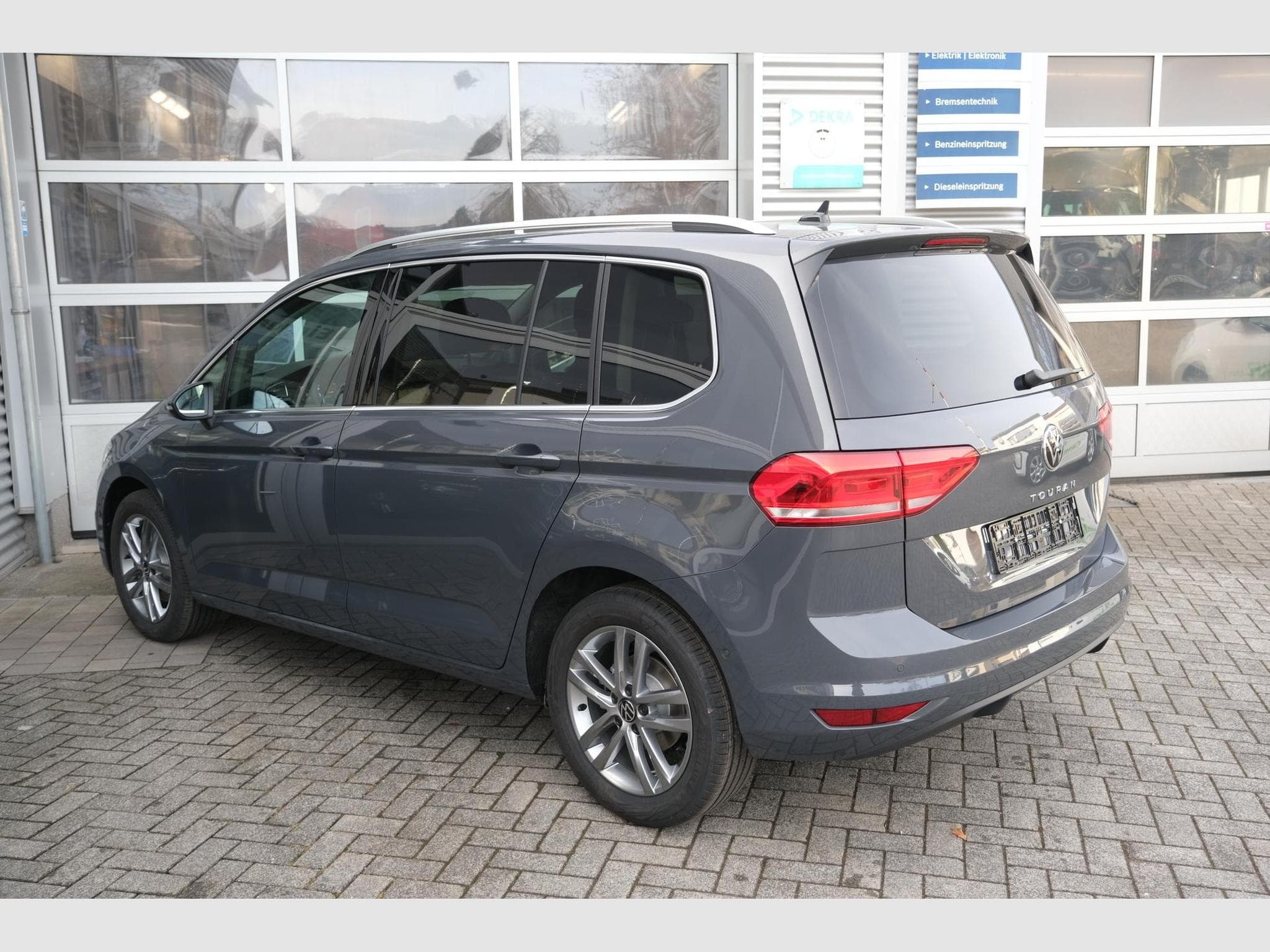 VW Touran 1.5 TSI DSG (2026) - Photo 20
