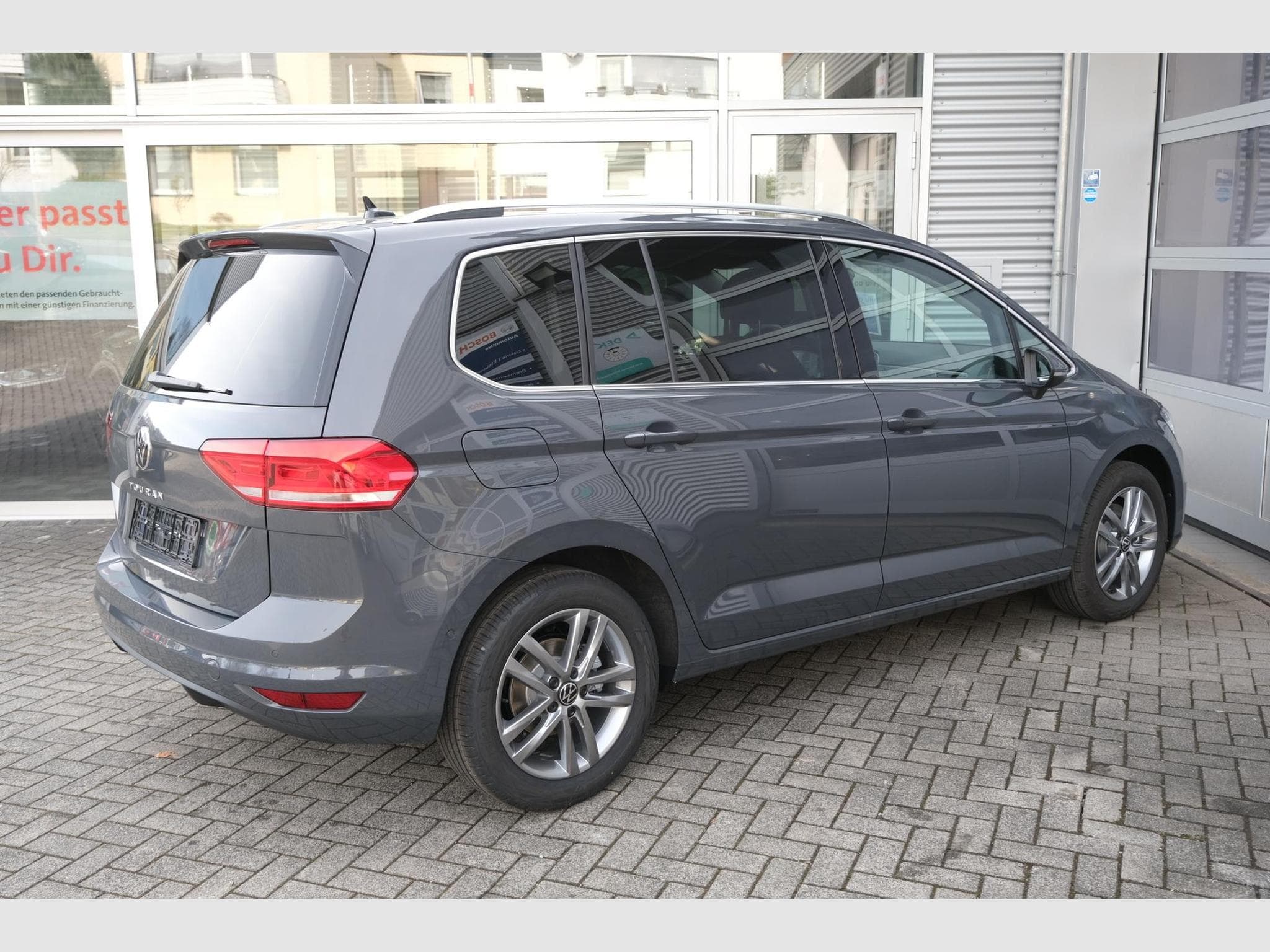 VW Touran 1.5 TSI DSG (2026) - Photo 21