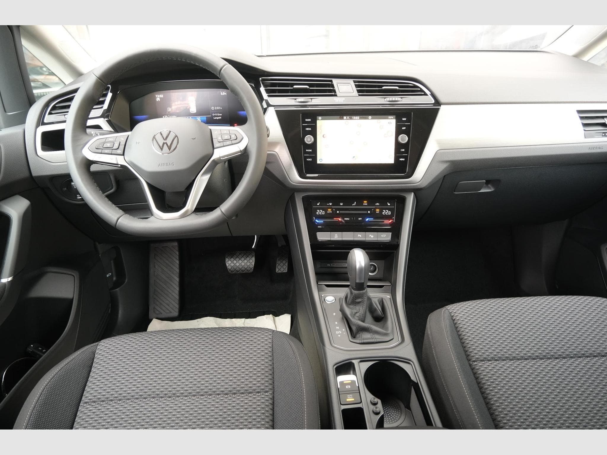 VW Touran 1.5 TSI DSG (2026) - Photo 8