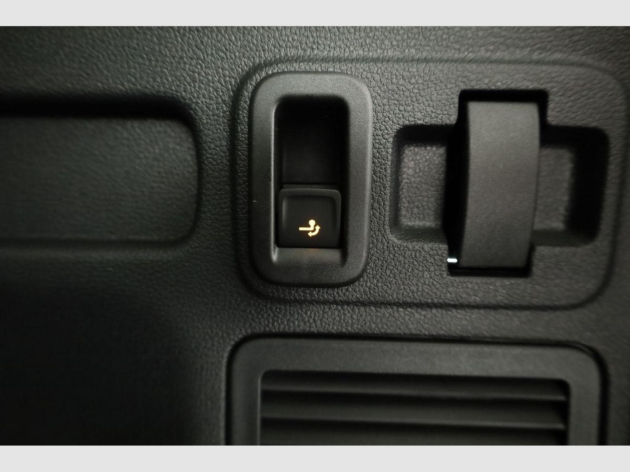 VW Touran Comfortline BMT/Start-Stopp (2026) - Photo 15