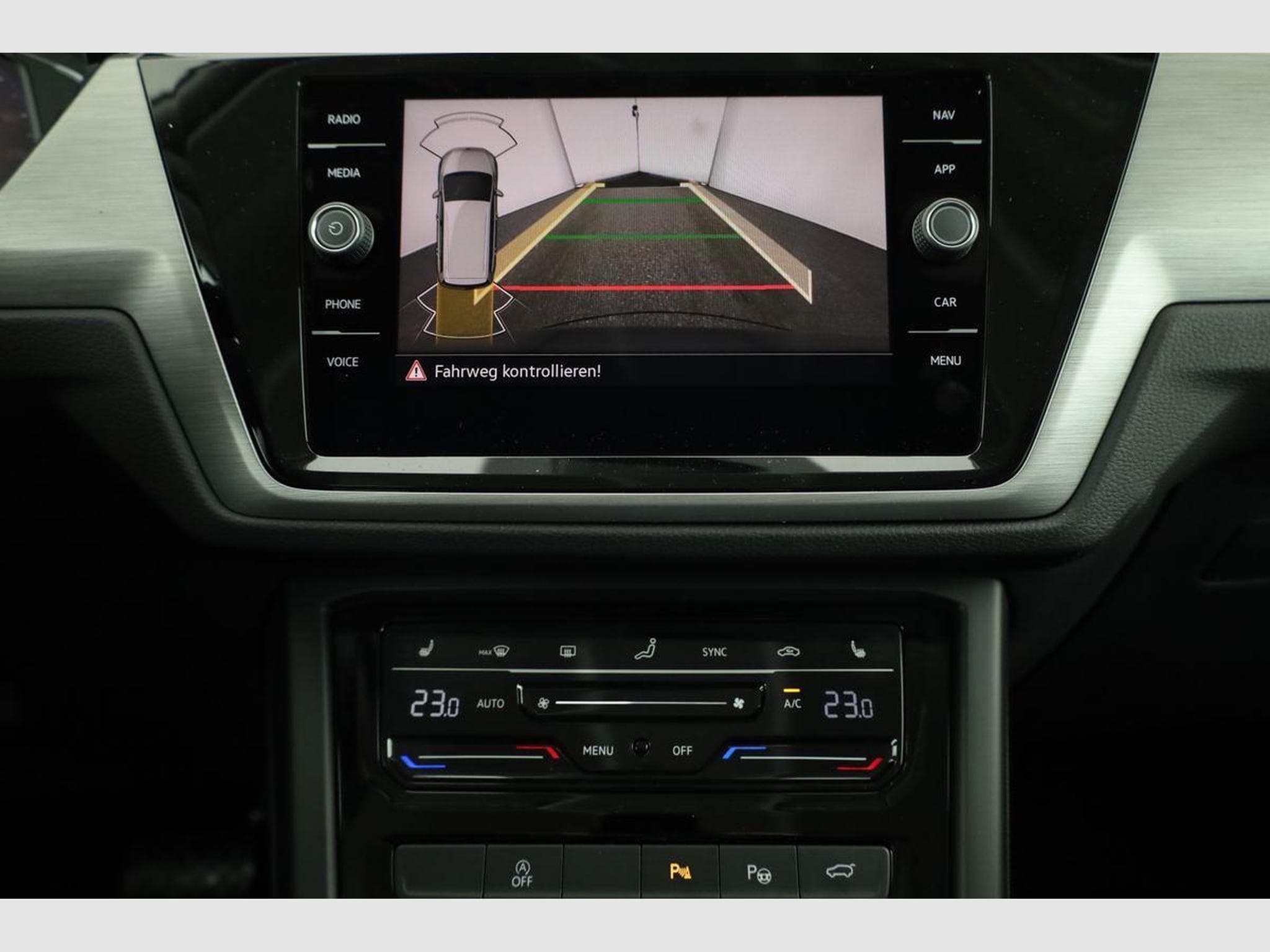 VW Touran Comfortline BMT/Start-Stopp (2026) - Photo 6