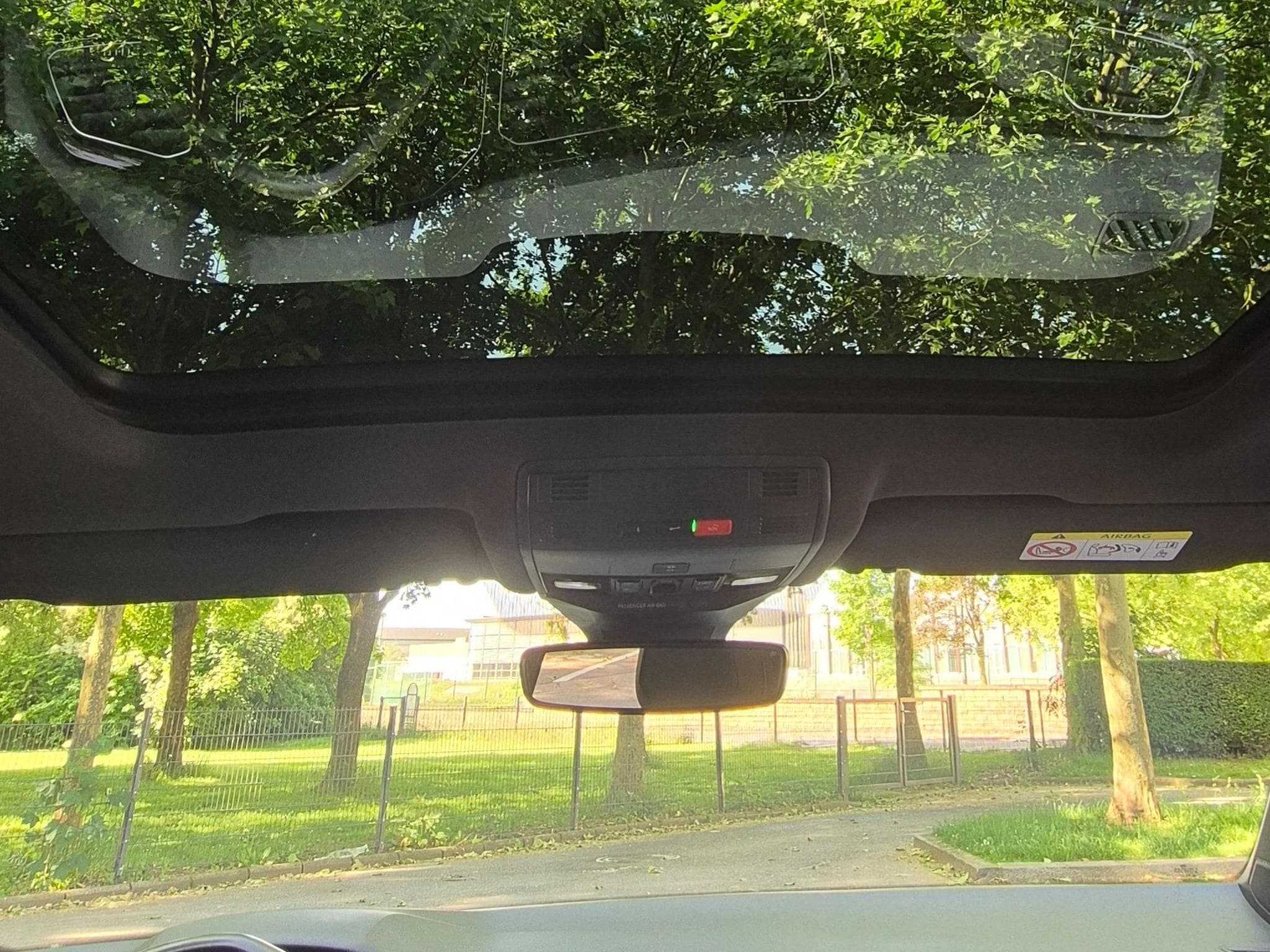 VW T-Roc R 2.0 TSI 300CV AKRAPOVIC (2020) - Photo 13