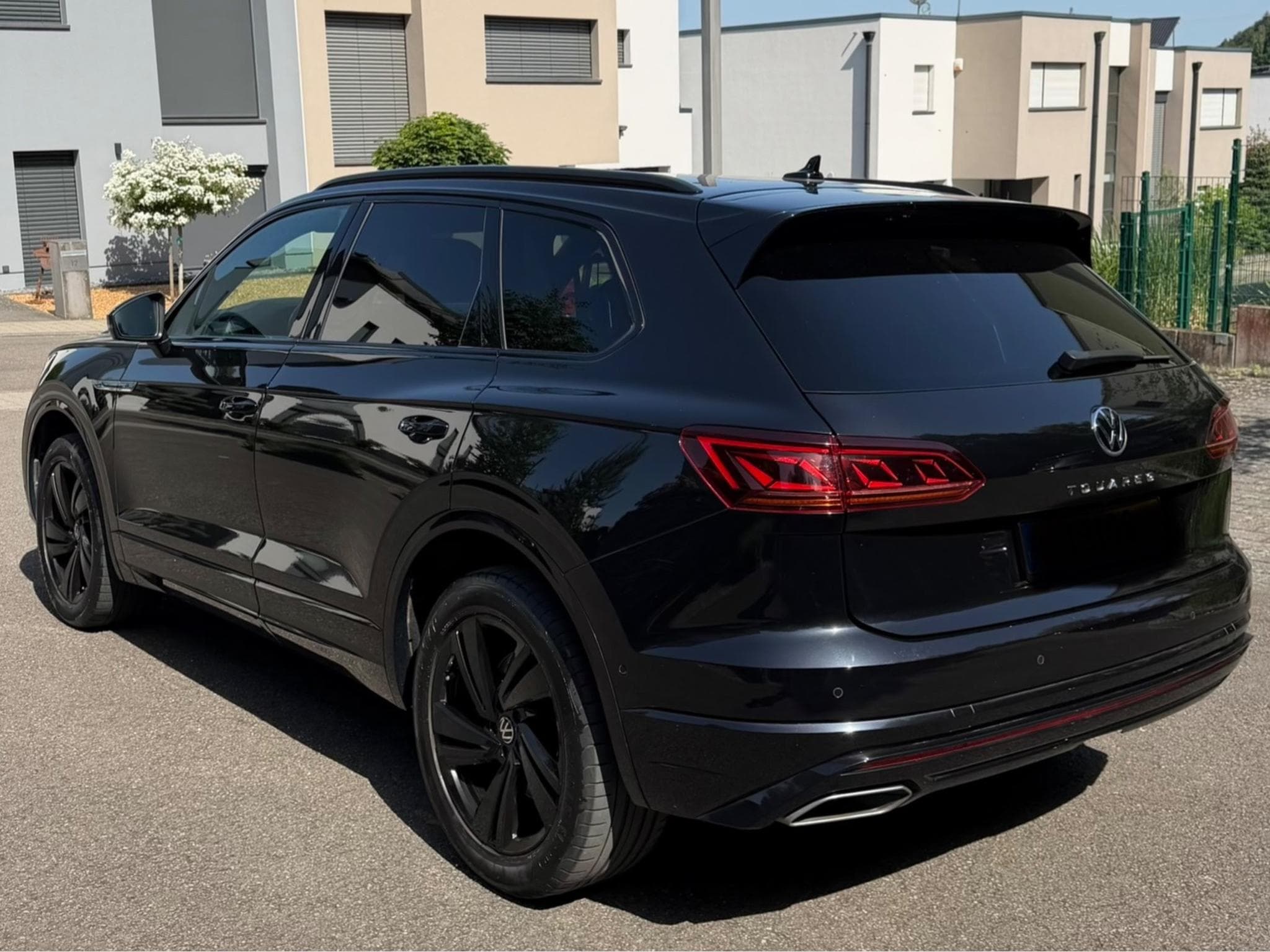 VW Touareg TFSI V6 4Mo R-Line Tiptronic (2021) - Photo 2