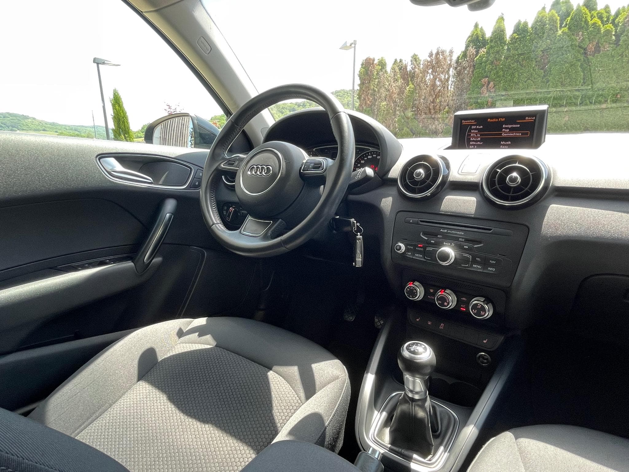Audi A1 1.2 TFSI Sportback S-Line (2013) - Photo 6
