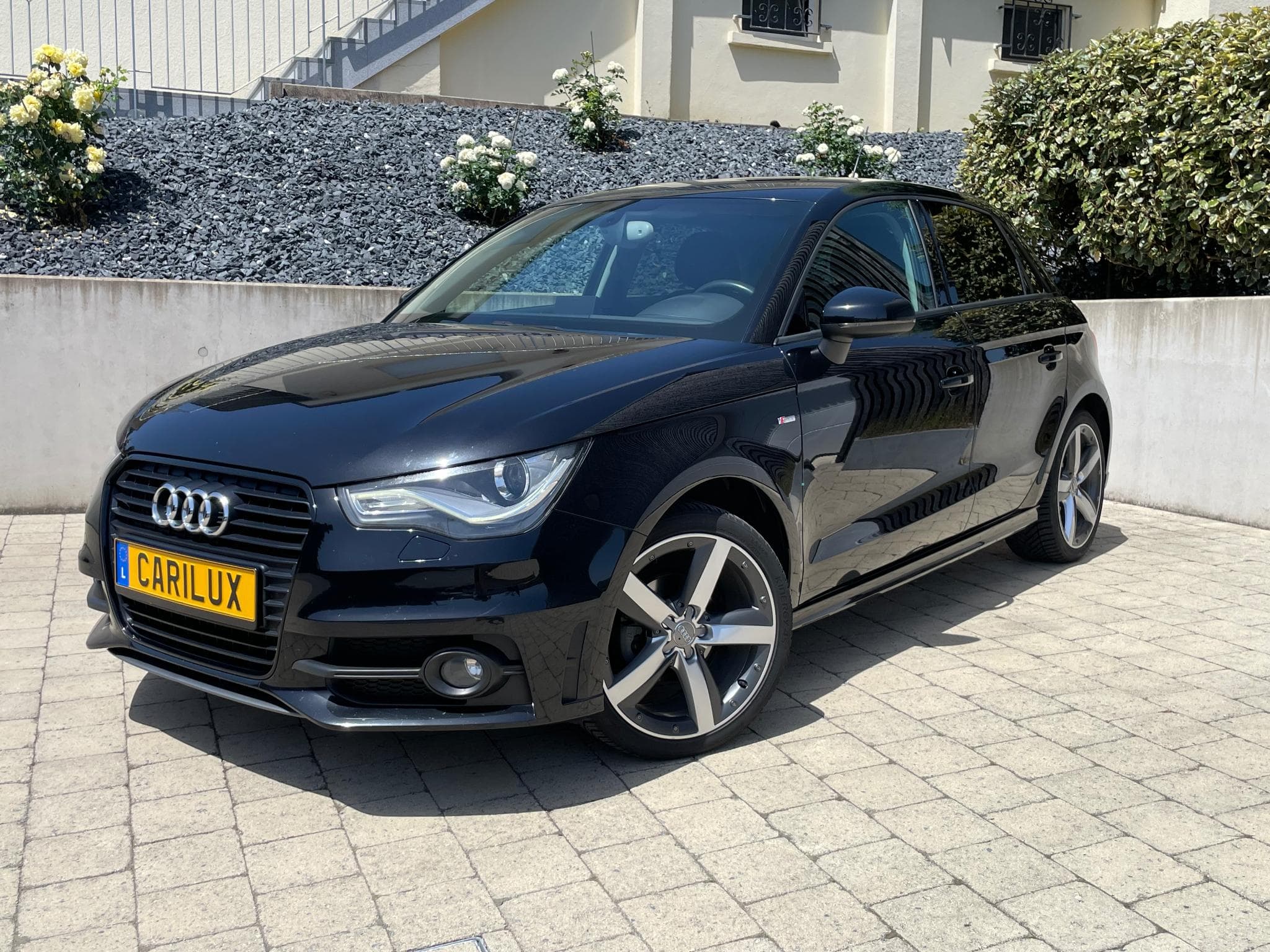 Audi A1 1.2 TFSI Sportback S-Line (2013) - Photo 2