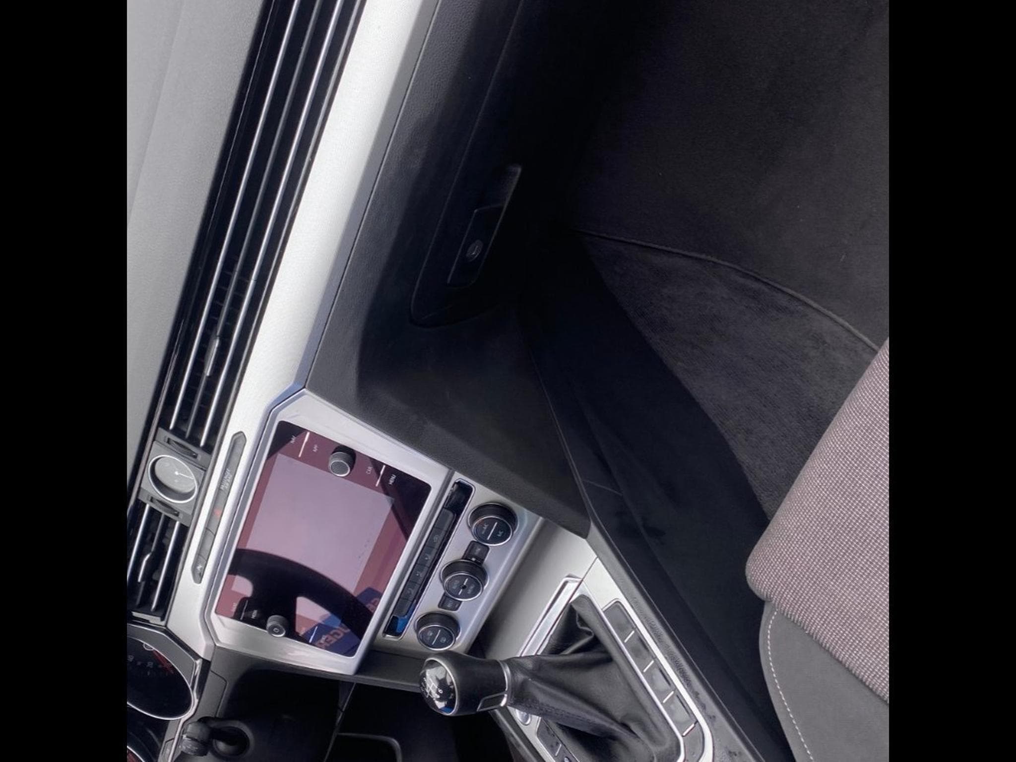 VW Passat COMFORTLINE (2018) - Photo 6