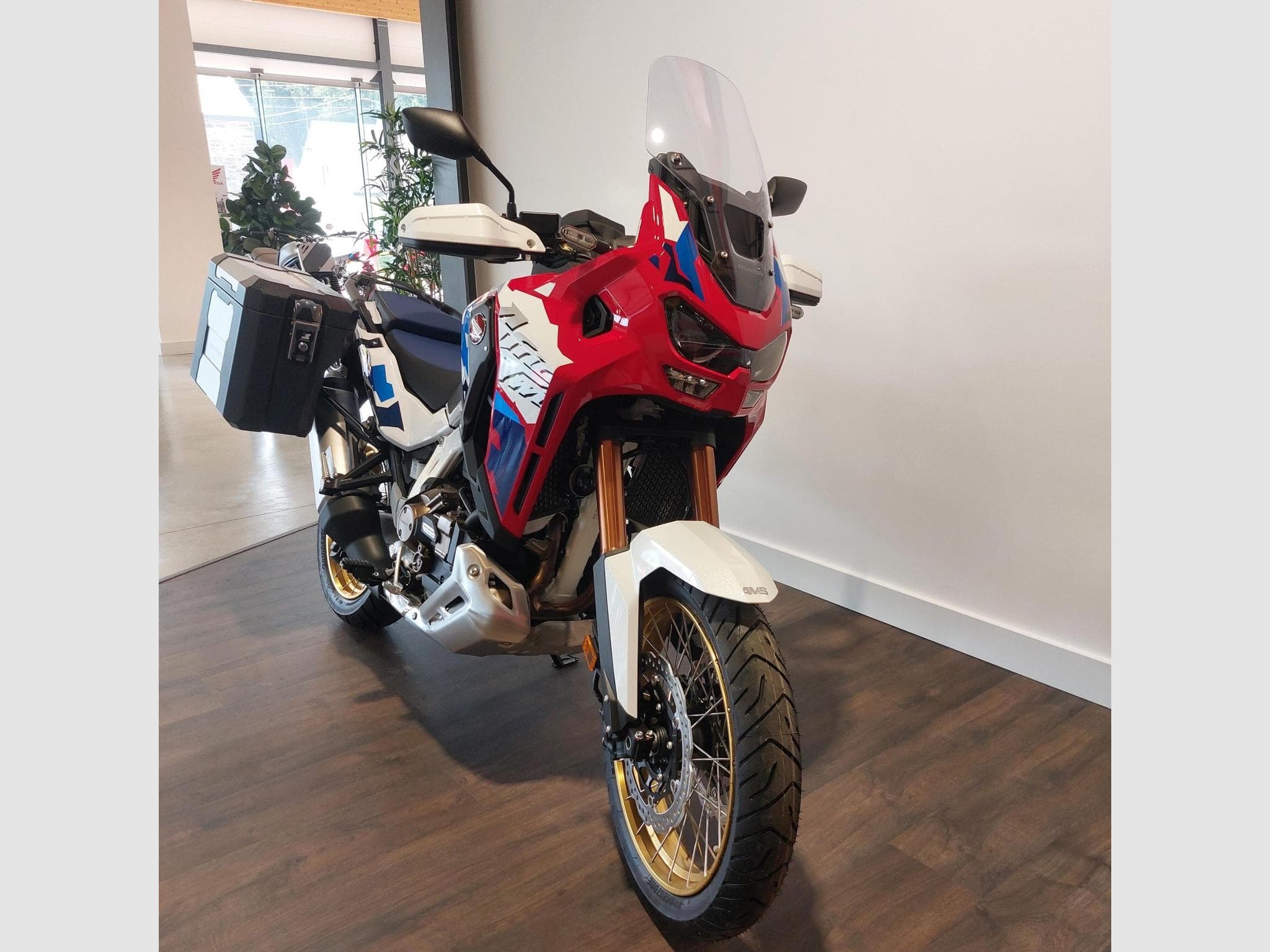 Honda CRF AfricaTwin Adventure Sport Tri-color (2026) - Photo 2