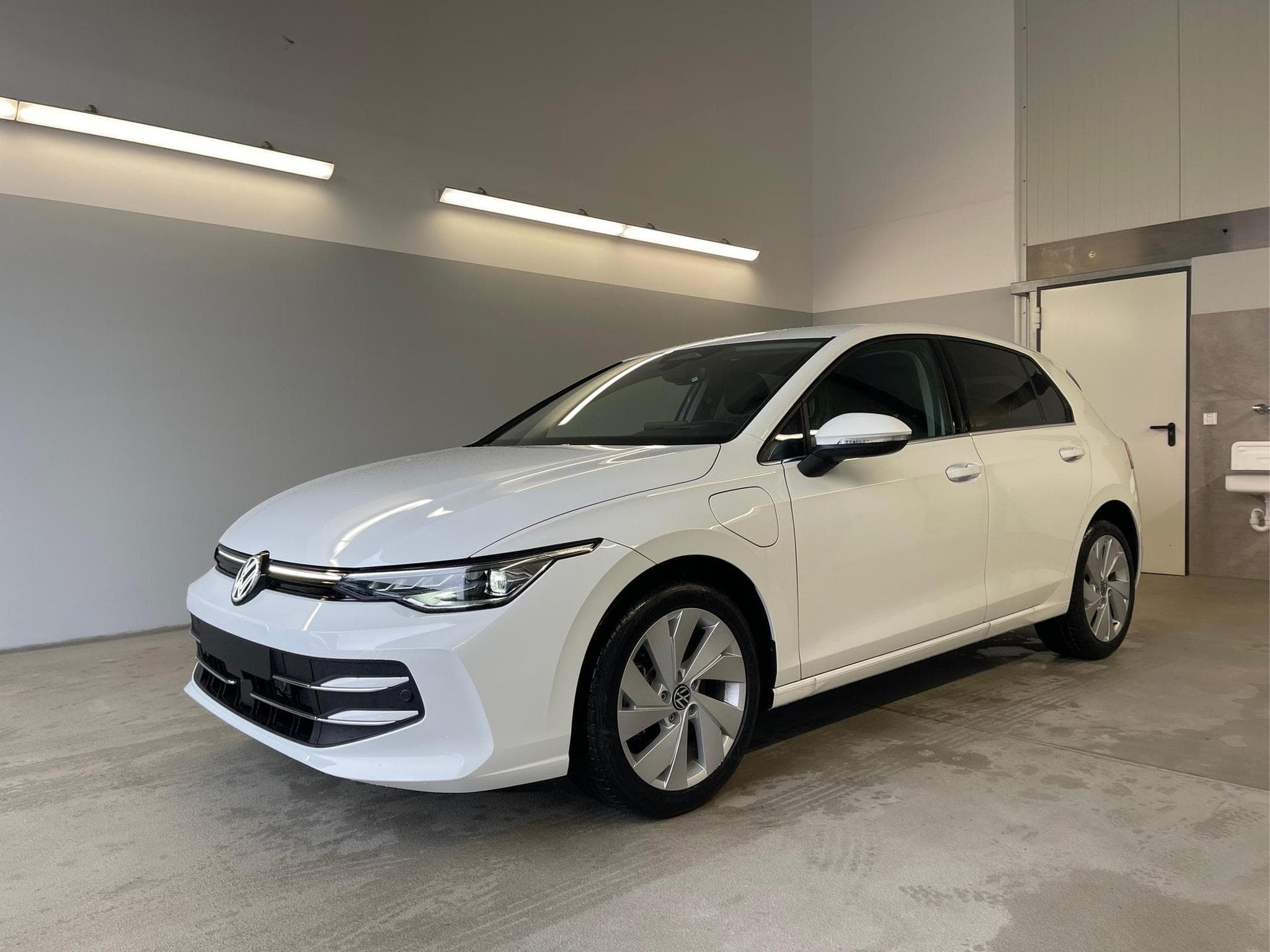 VW Golf Style (2026) - Photo 1