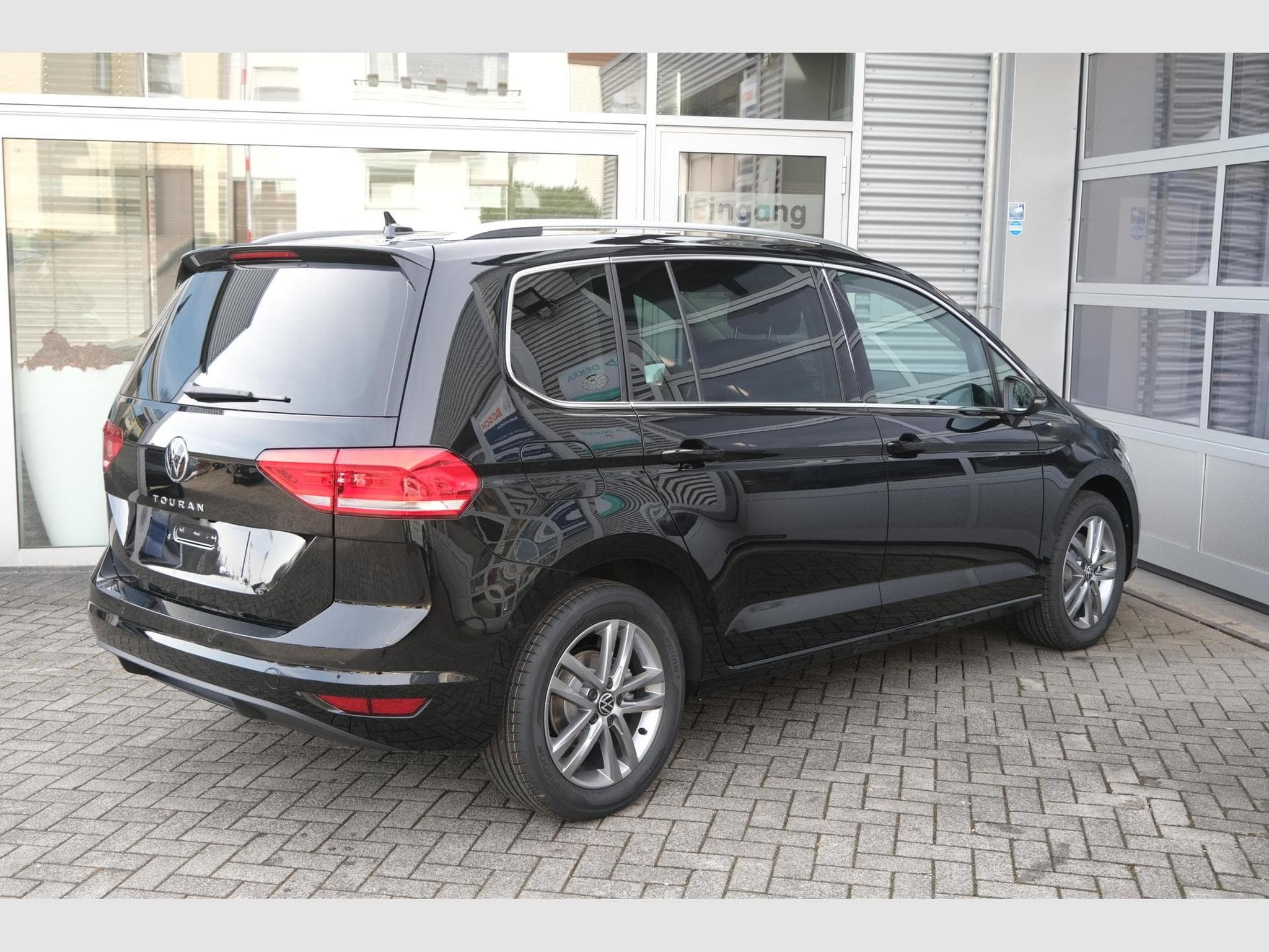 VW Touran 1.5 TSI DSG (2026) - Photo 20