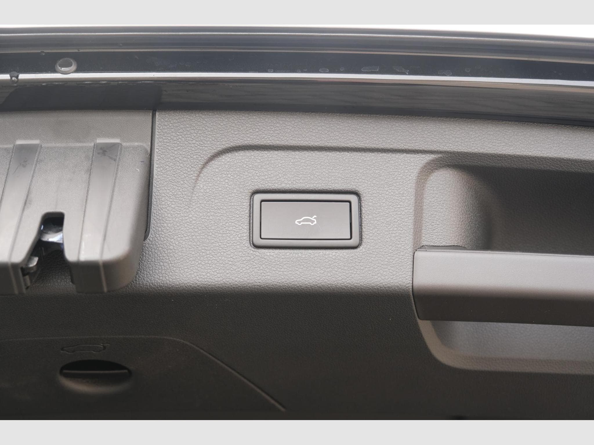 VW Touran 1.5 TSI DSG (2026) - Photo 24