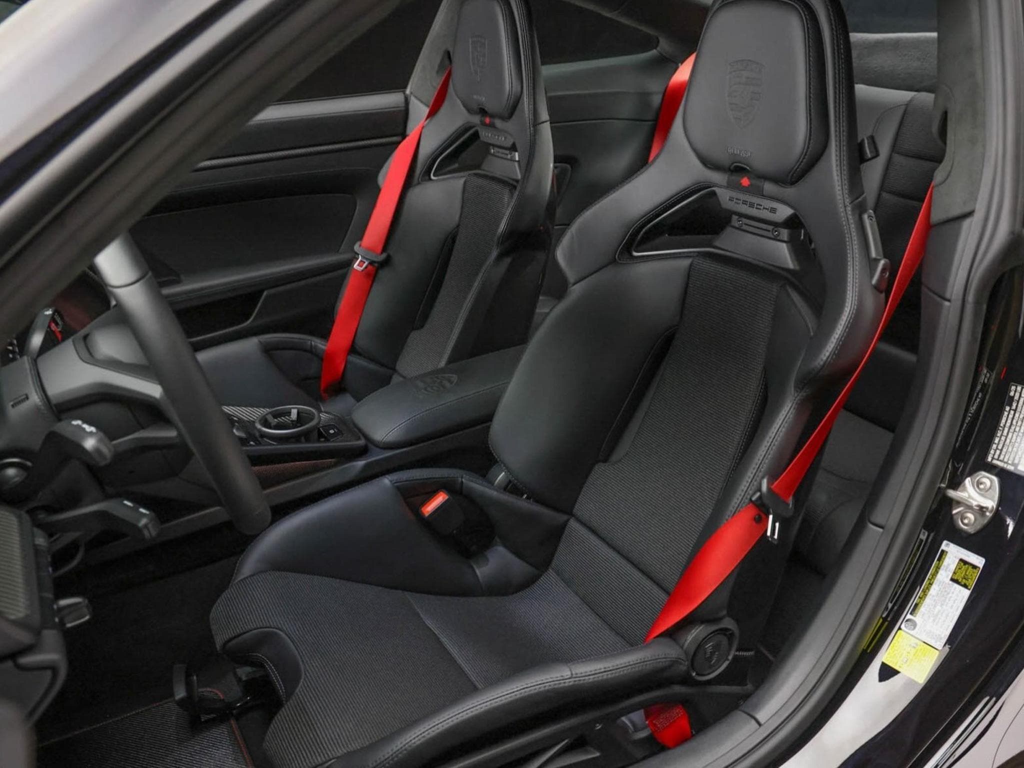 Porsche 911 GT3 Touring (2025) - Photo 3