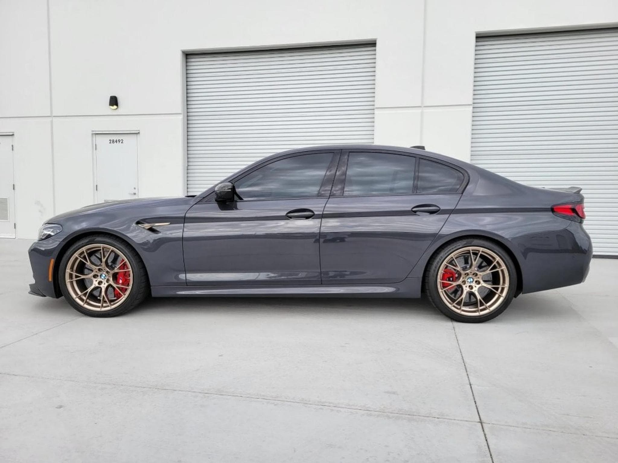 BMW M5 cs (2022) - Photo 2