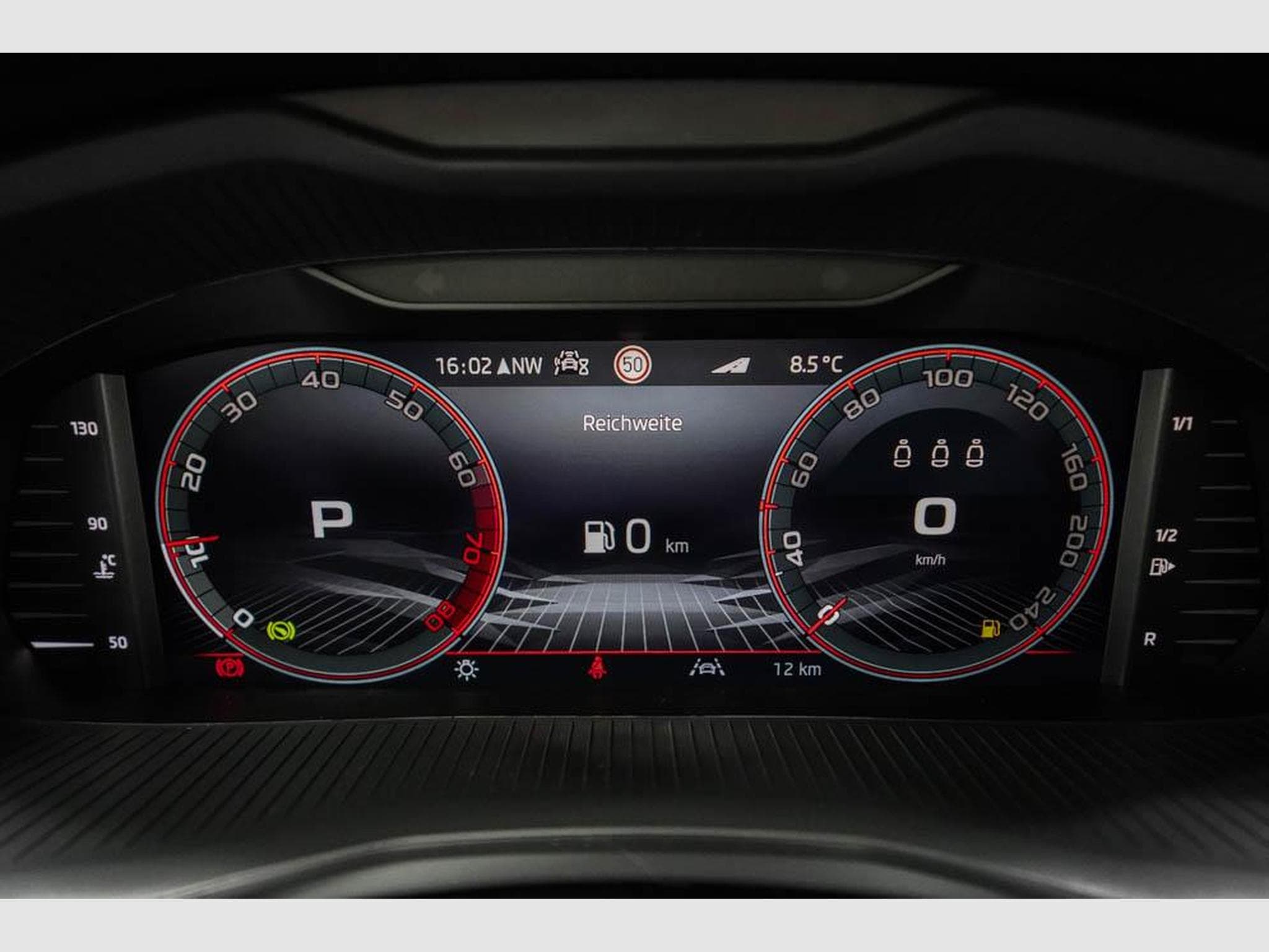 Skoda Scala 1,5 TSI DSG (2025) - Foto 11